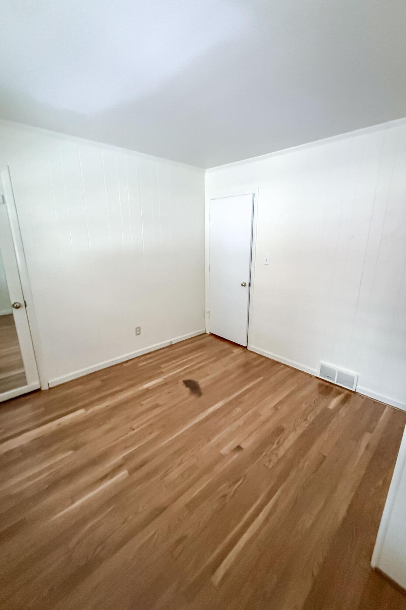 484 Wanstead Way Property Photo 26