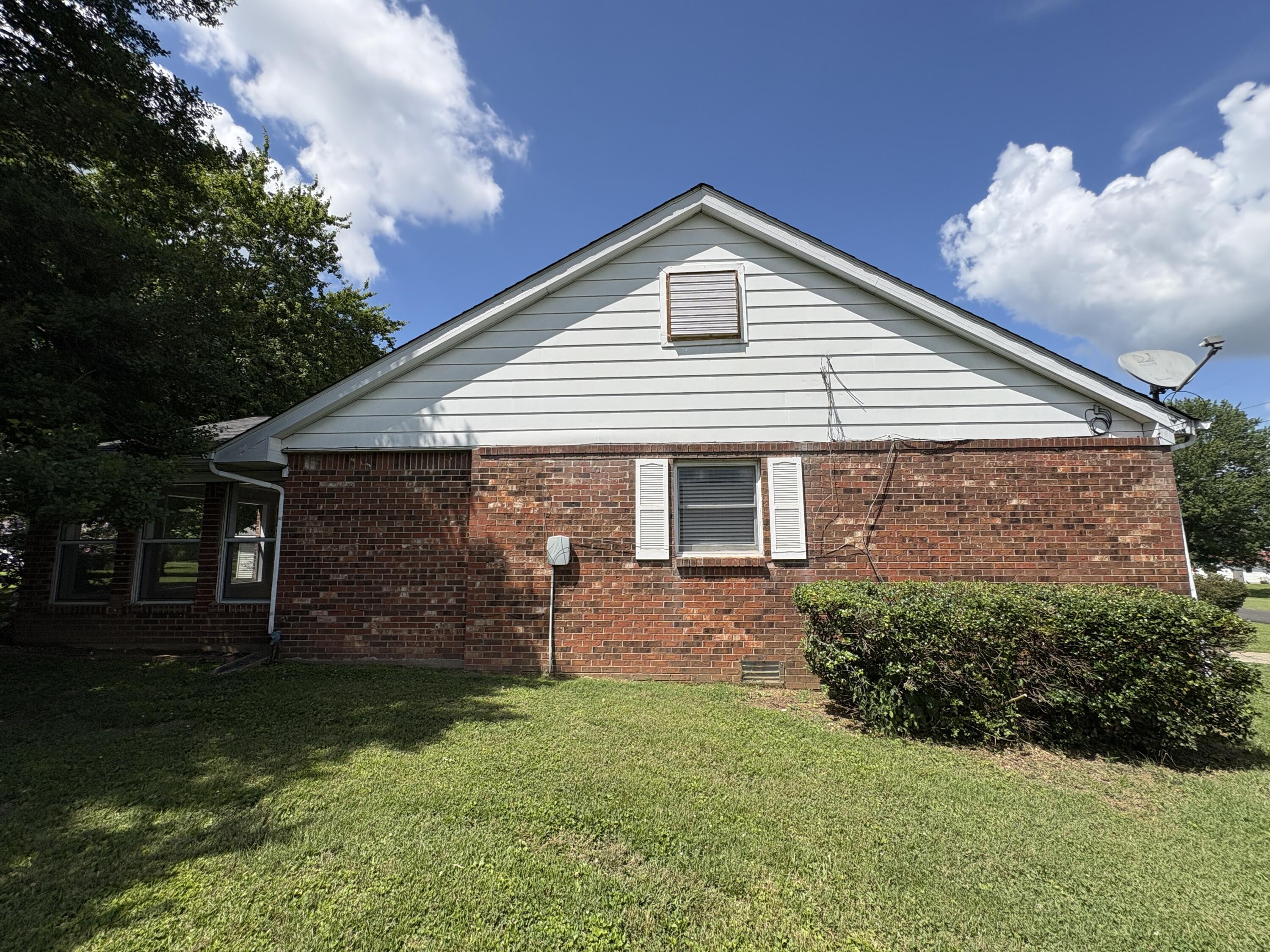 123 Willett Street Property Photo 5