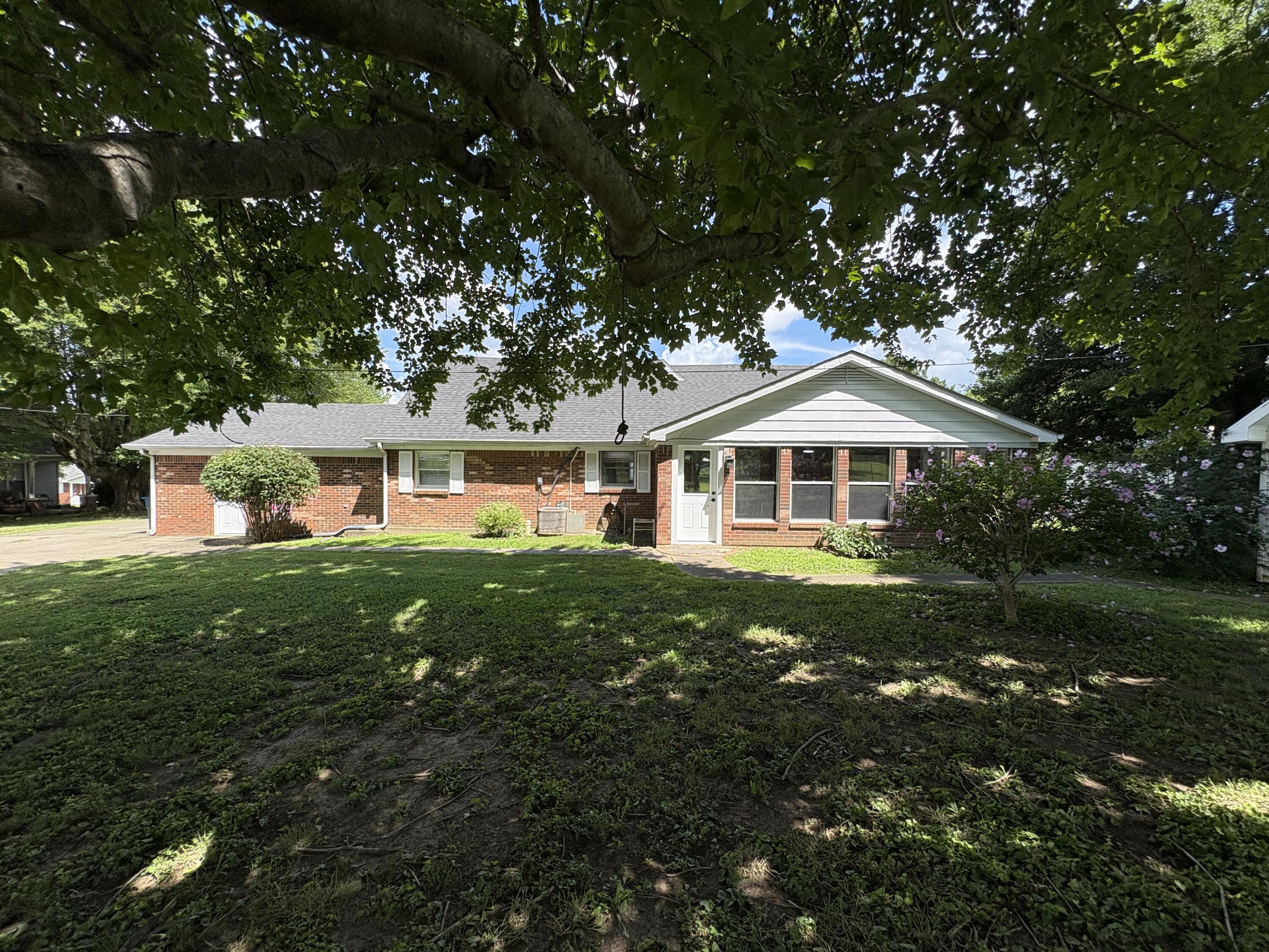 123 Willett Street Property Photo 6