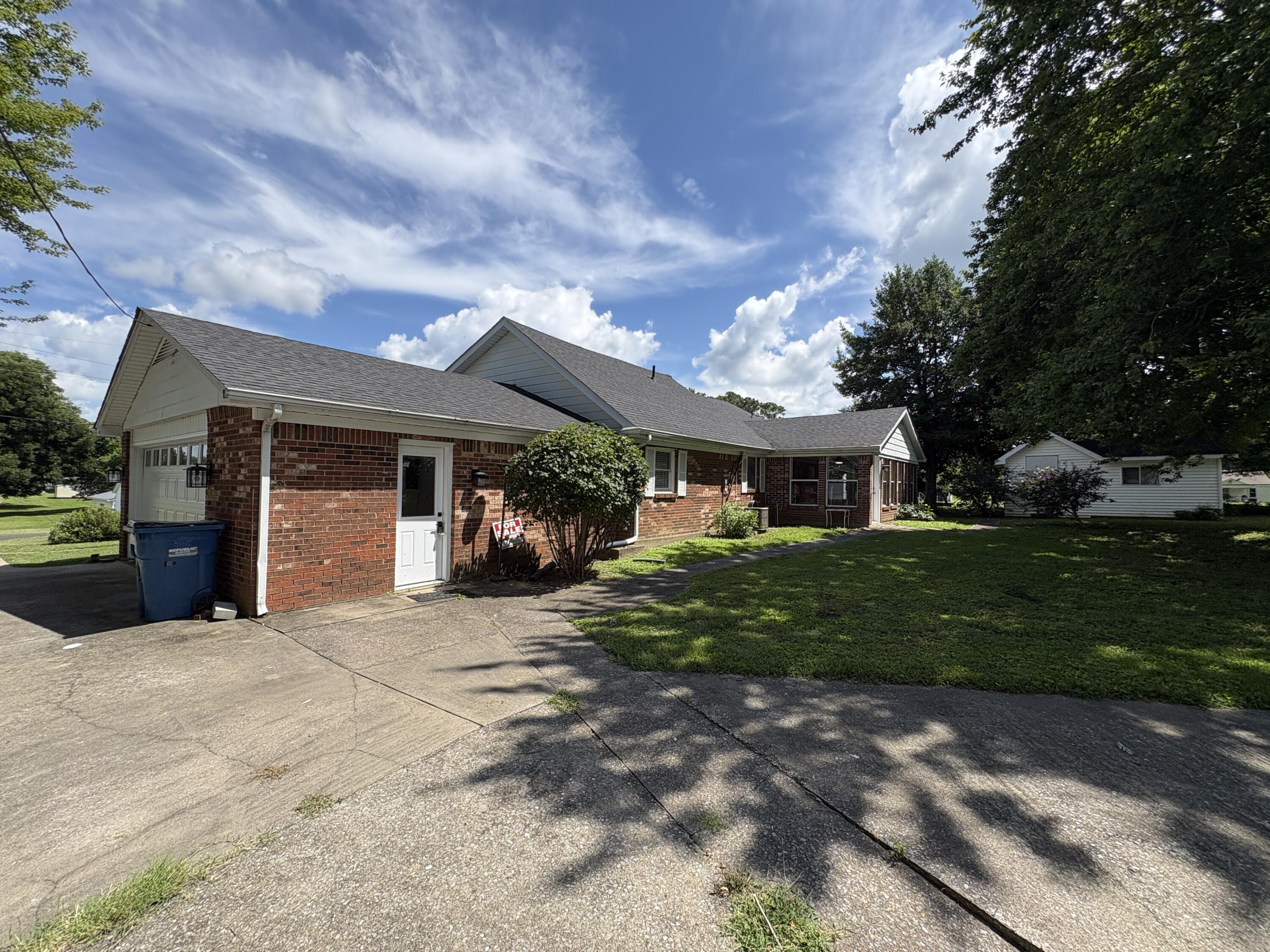 123 Willett Street Property Photo 8