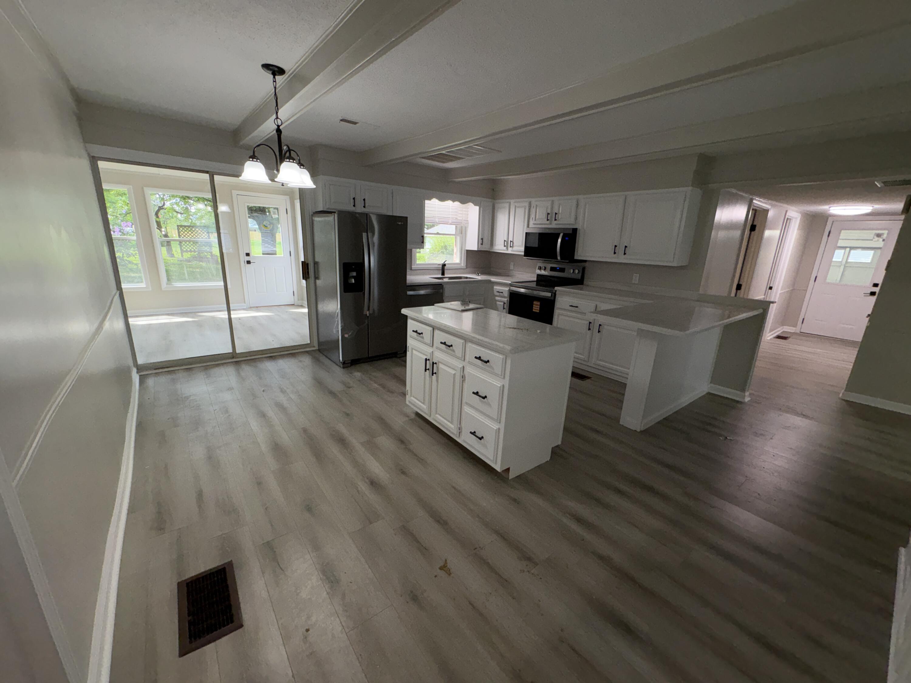 123 Willett Street Property Photo 14