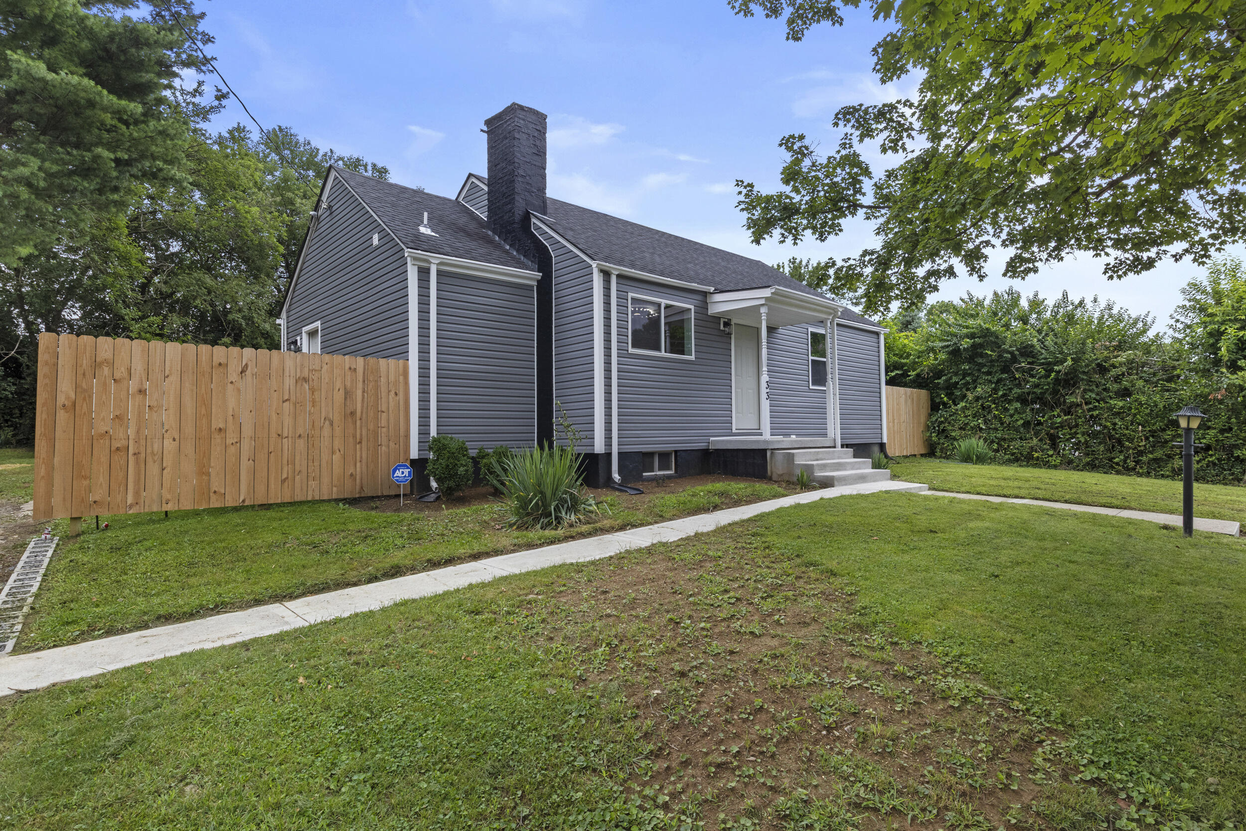 33 Bon-haven Avenue Property Photo 4