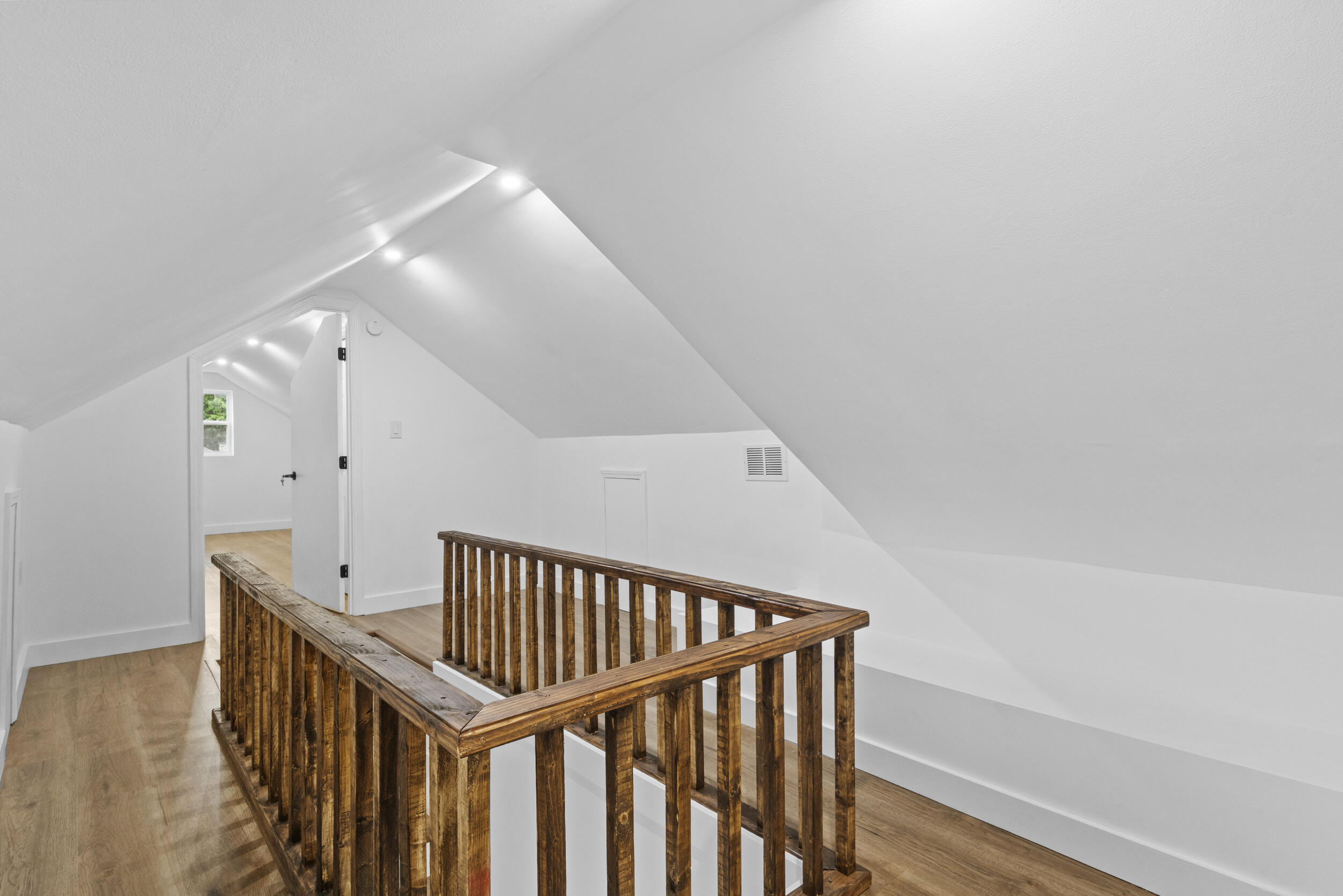 33 Bon-haven Avenue Property Photo 27