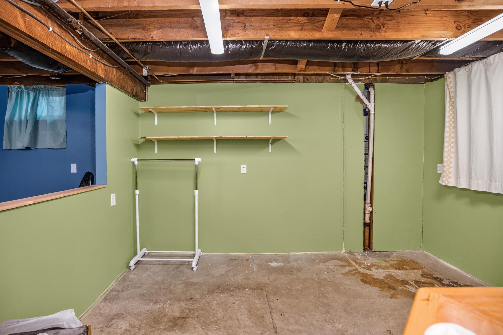 121 Western Avenue Property Photo 15