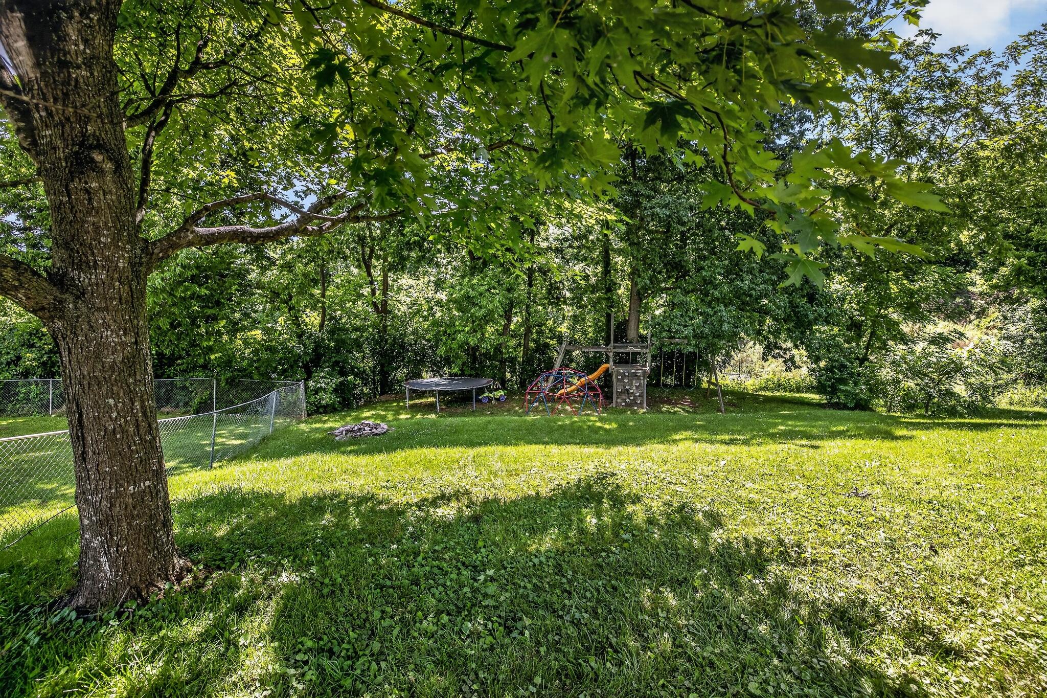 121 Western Avenue Property Photo 25