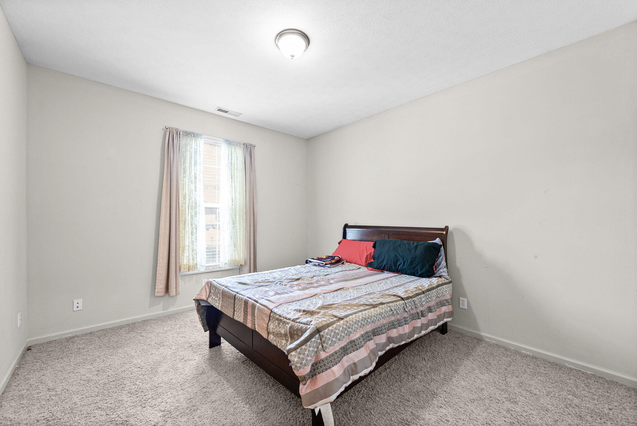 394 Irish Circle Property Photo 18