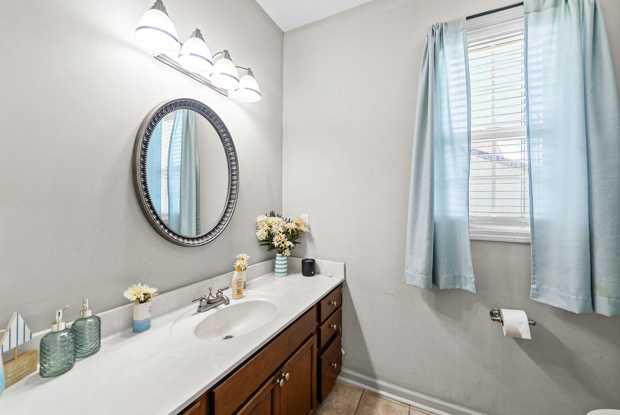 394 Irish Circle Property Photo 21