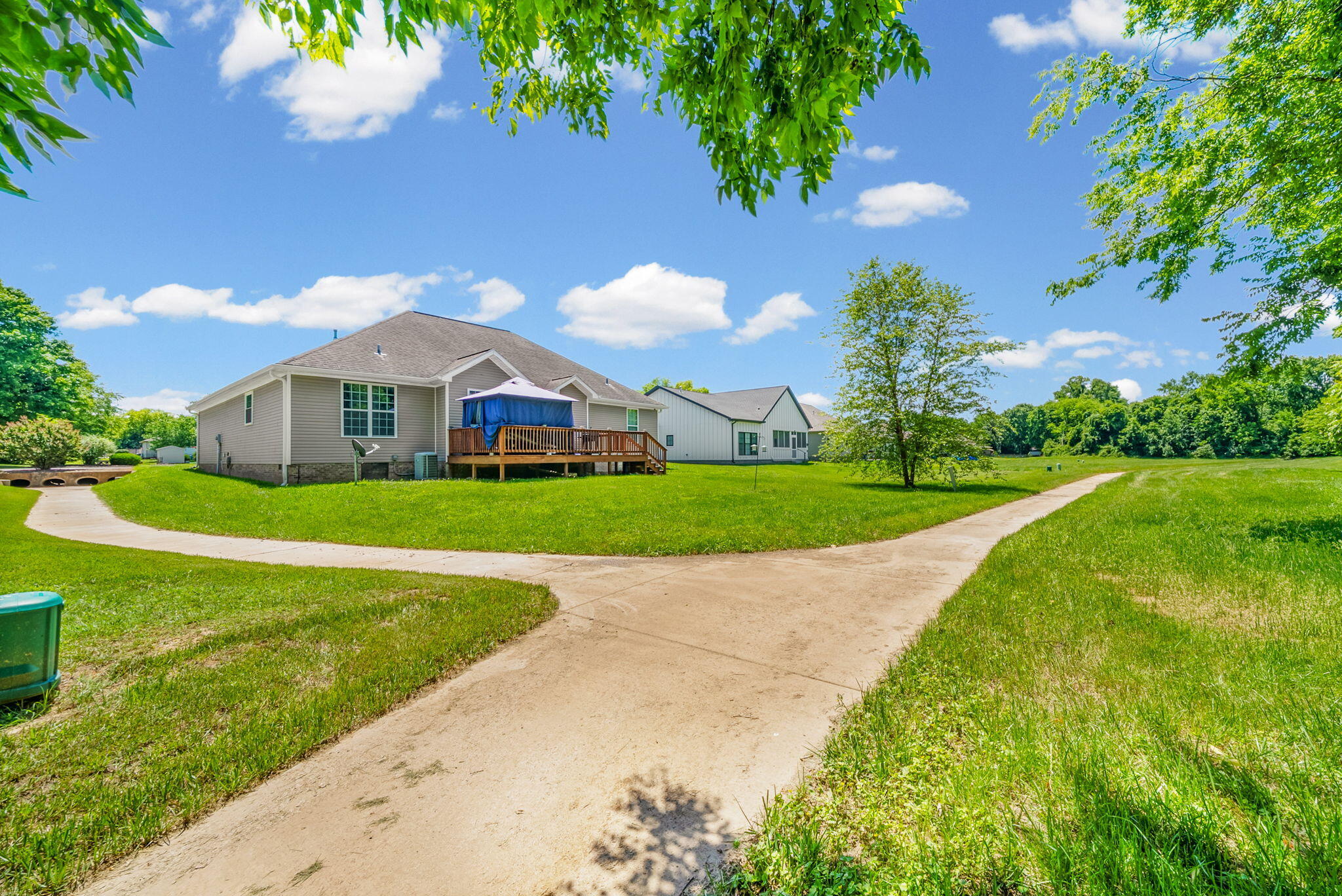 394 Irish Circle Property Photo 28