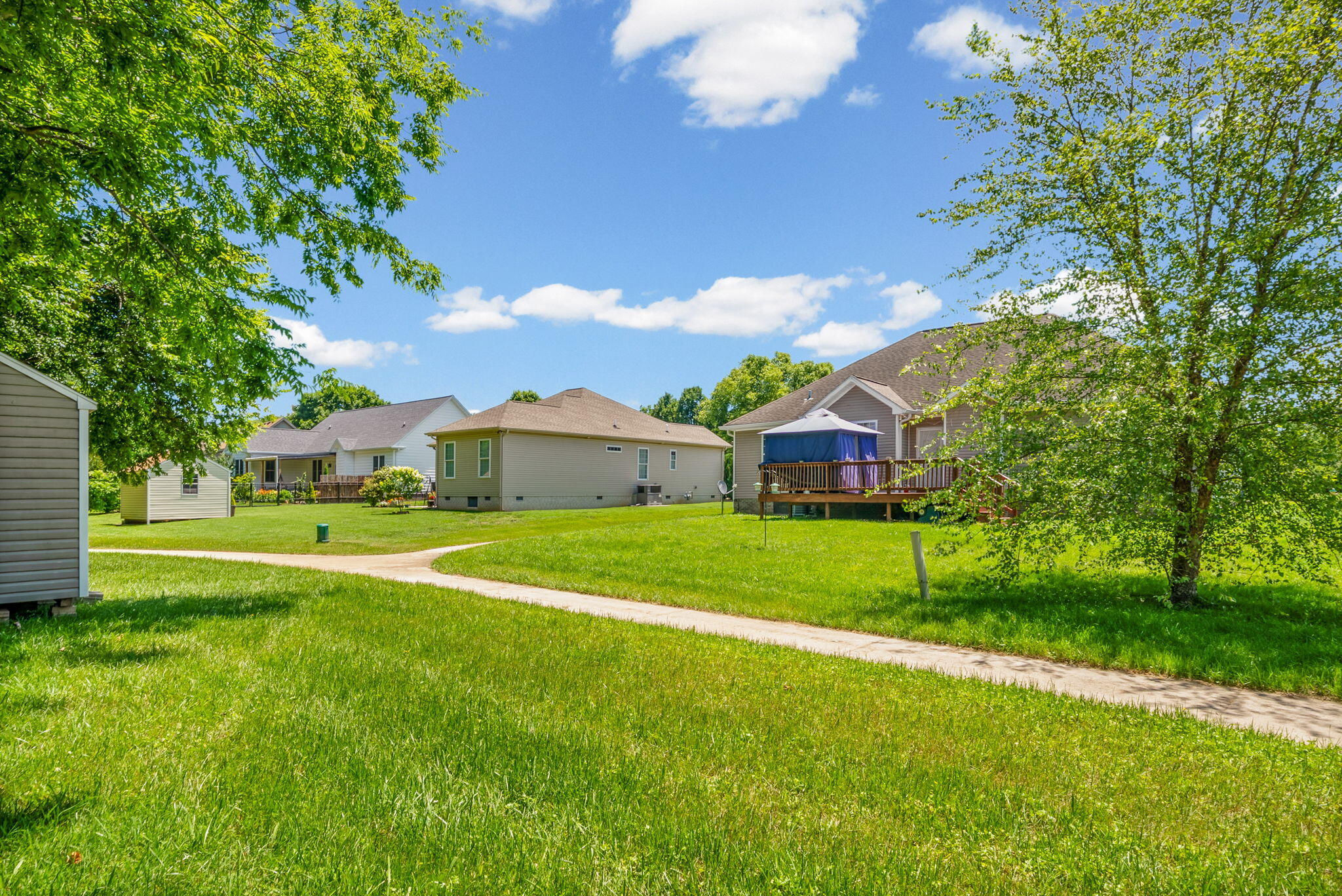 394 Irish Circle Property Photo 30