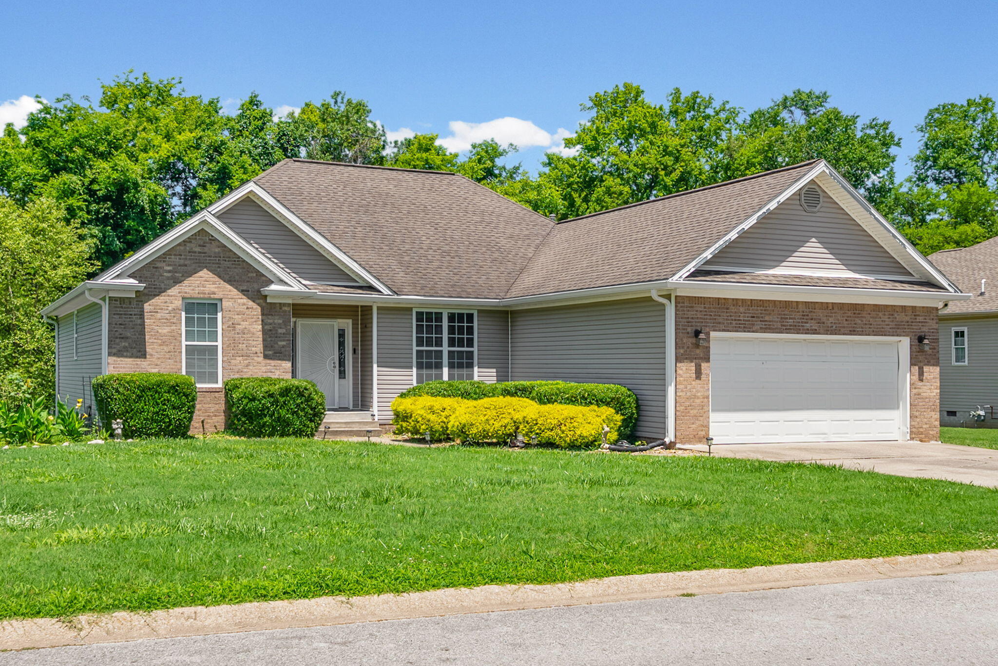 394 Irish Circle Property Photo 31