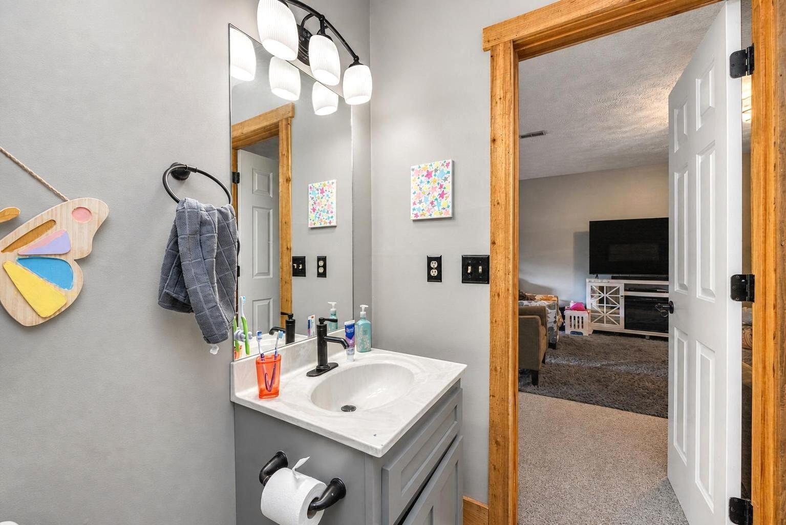 105 Eider Court Property Photo 32