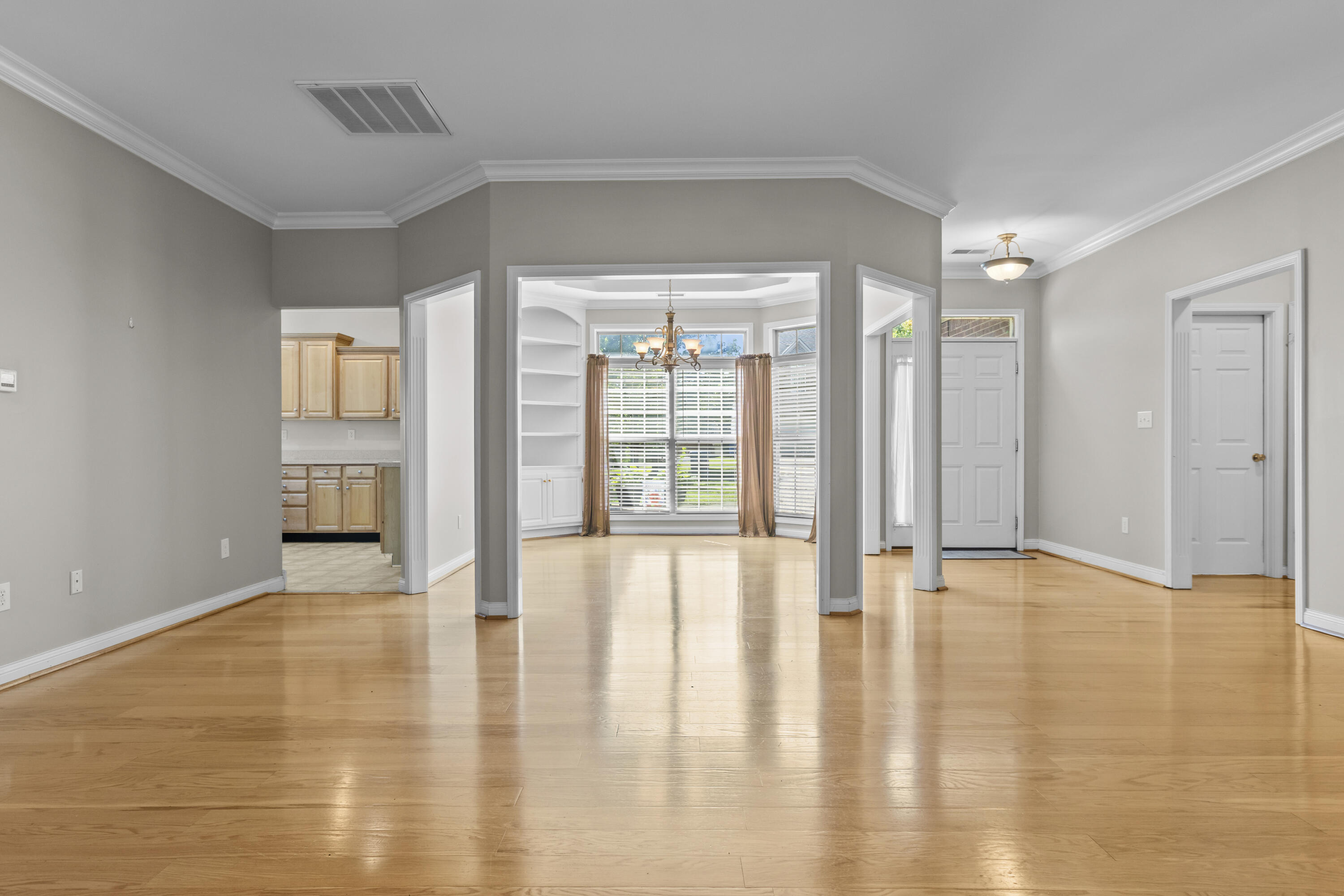 2228 Dunhill Lane Property Photo 10