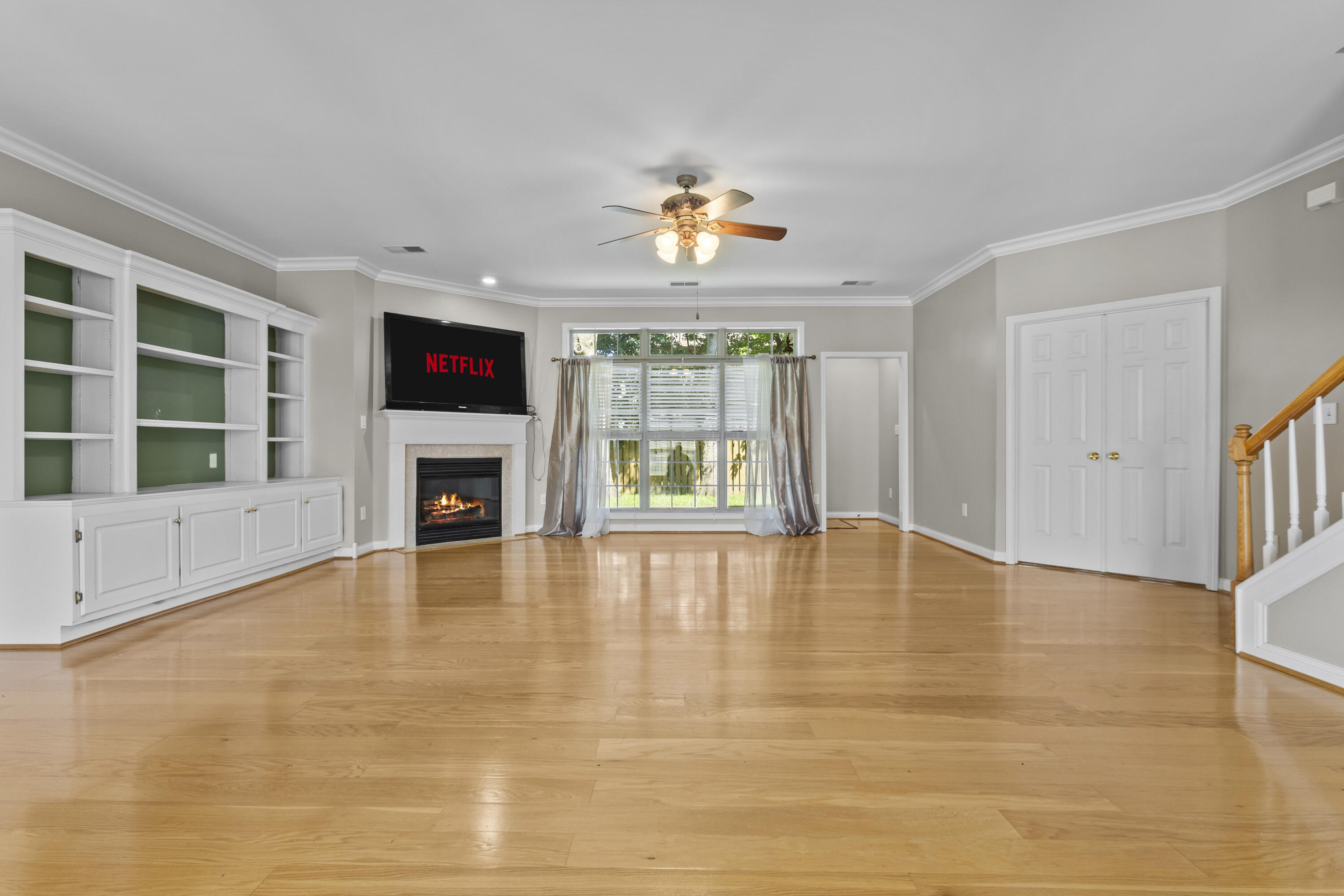 2228 Dunhill Lane Property Photo 12
