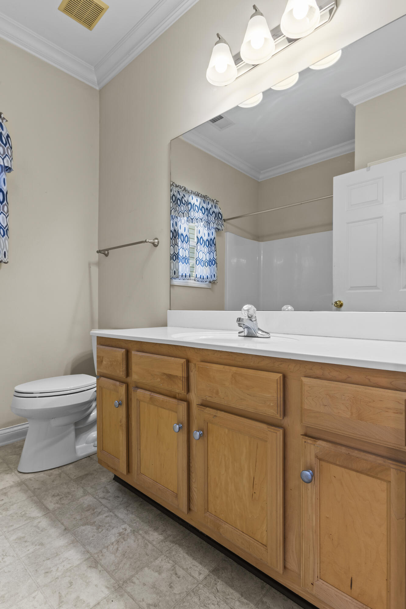 2228 Dunhill Lane Property Photo 17