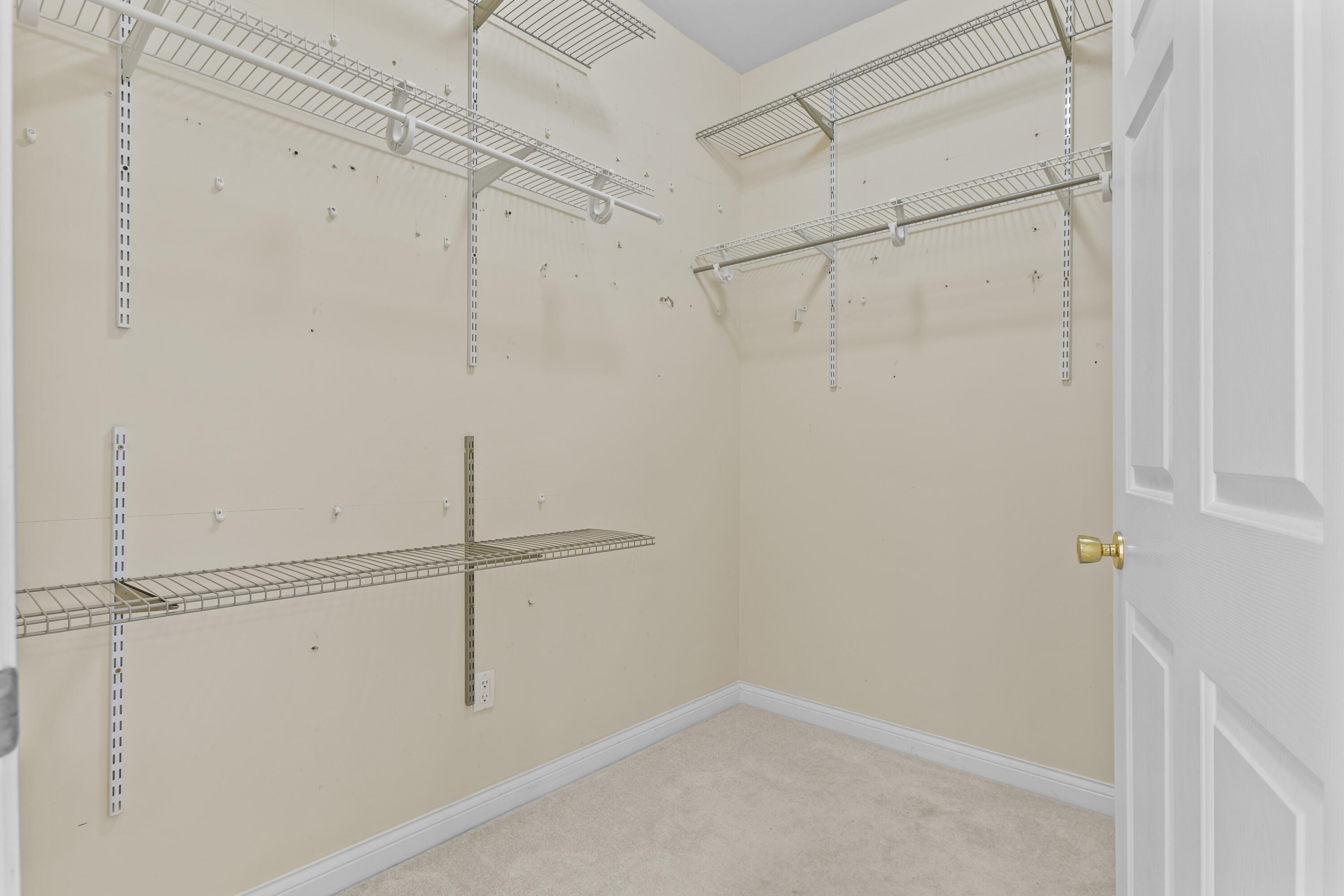 2228 Dunhill Lane Property Photo 19