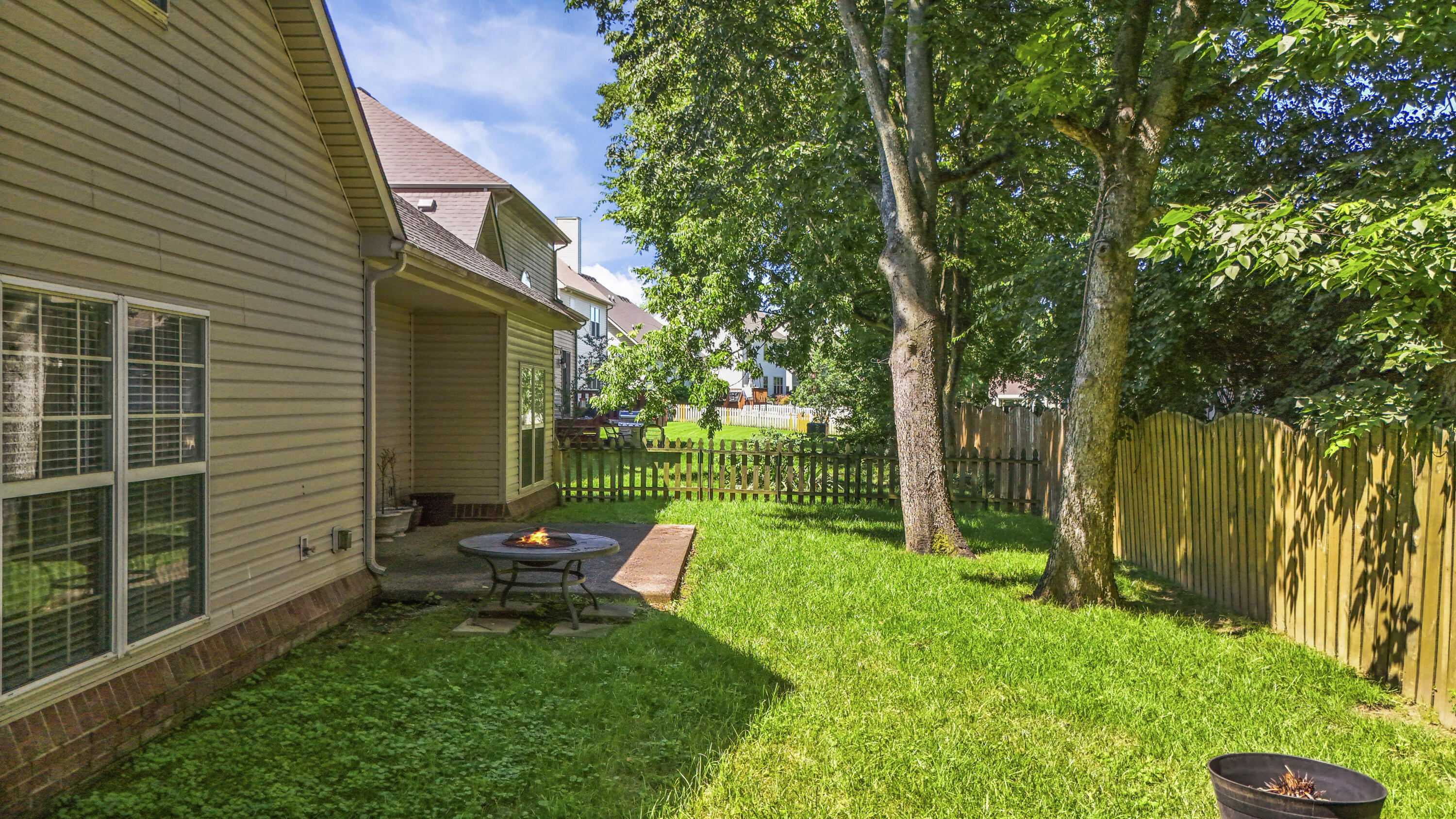 2228 Dunhill Lane Property Photo 32