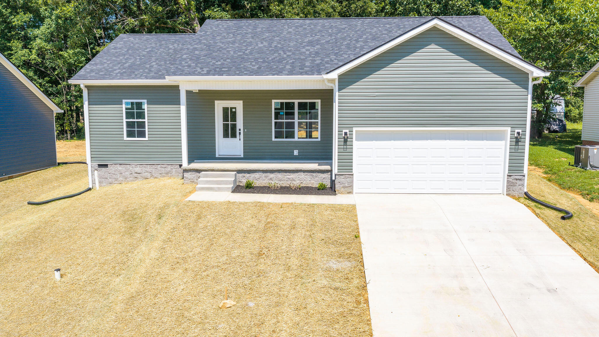 320 Pine Hill Drive Property Photo 1