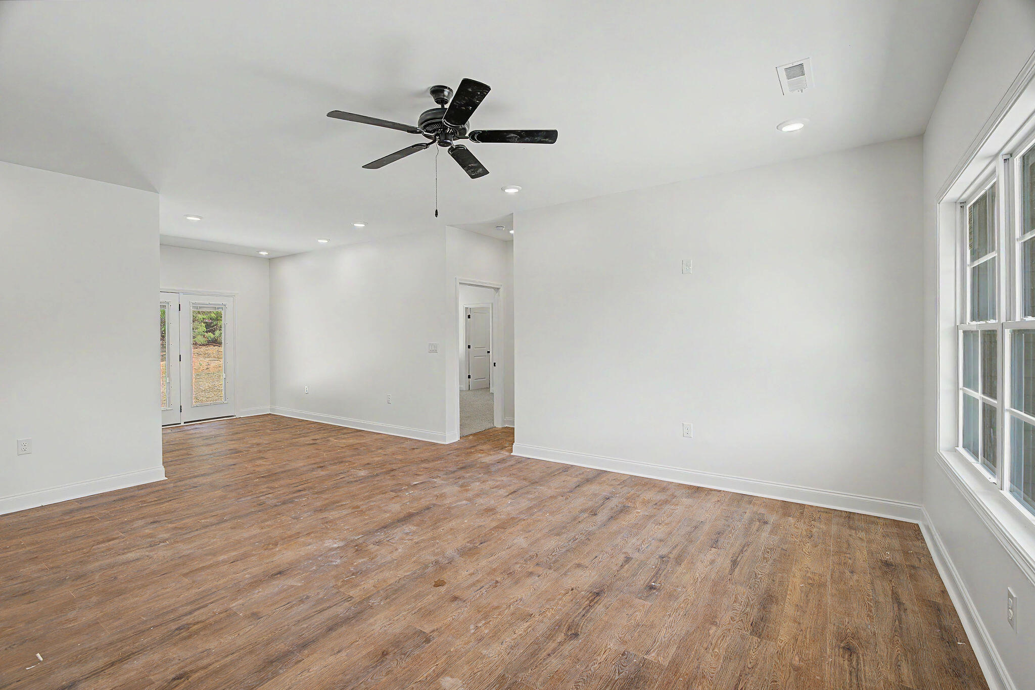 320 Pine Hill Drive Property Photo 10