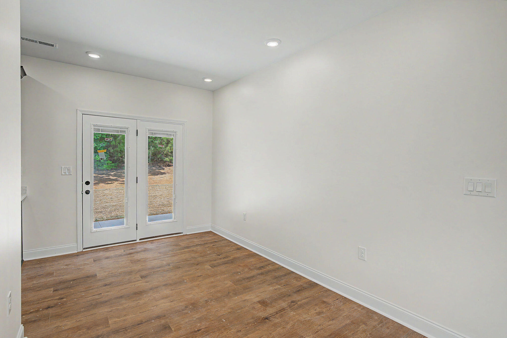 320 Pine Hill Drive Property Photo 14