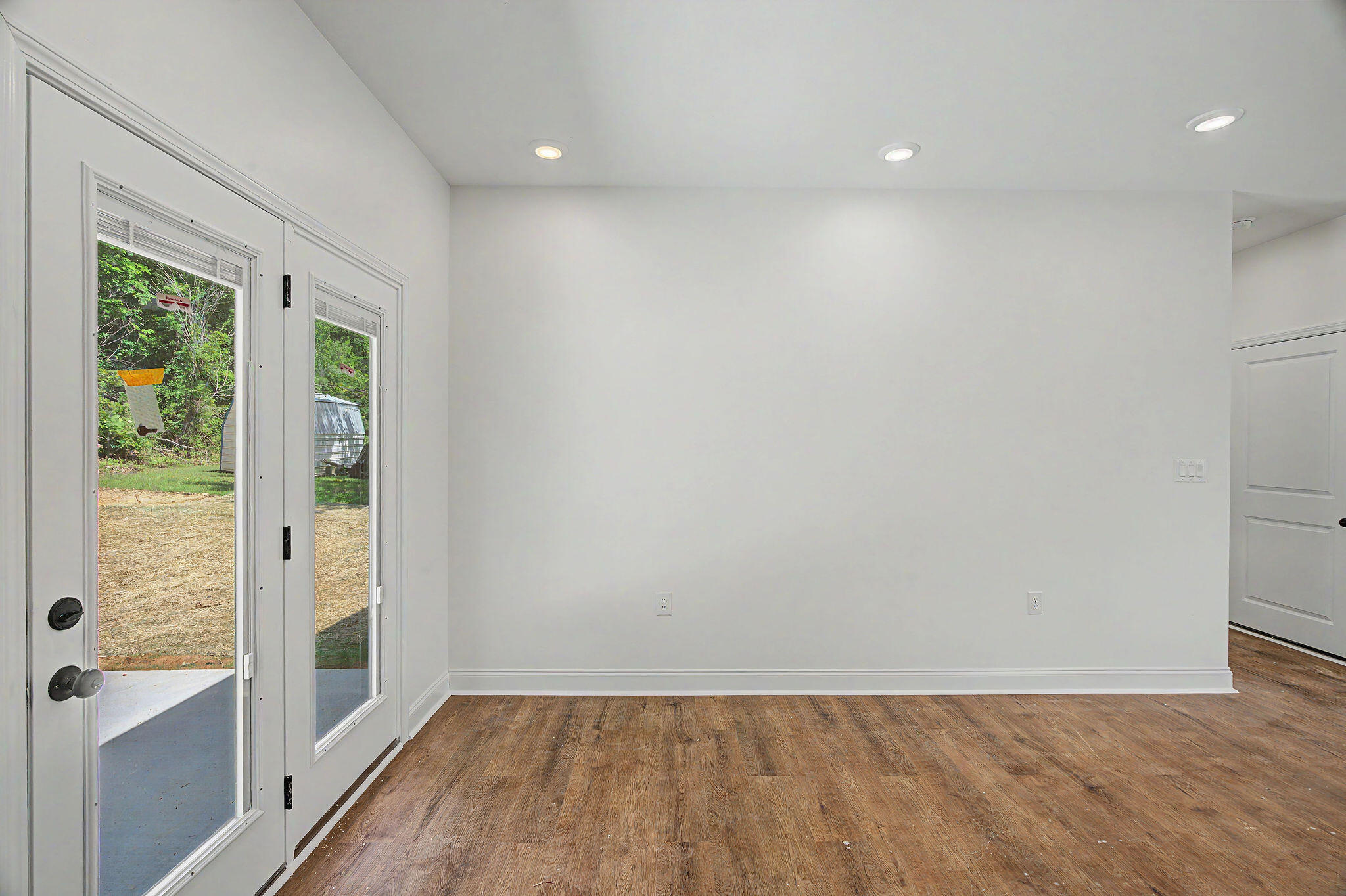 320 Pine Hill Drive Property Photo 21