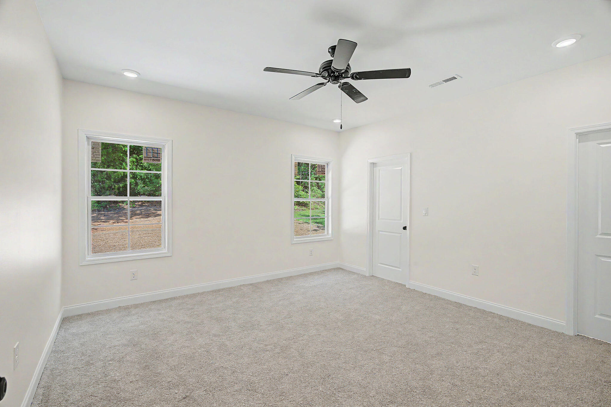 320 Pine Hill Drive Property Photo 22