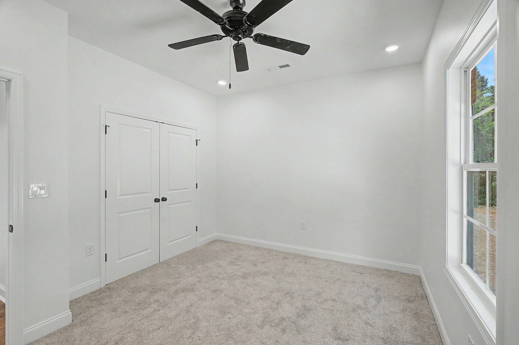 320 Pine Hill Drive Property Photo 30
