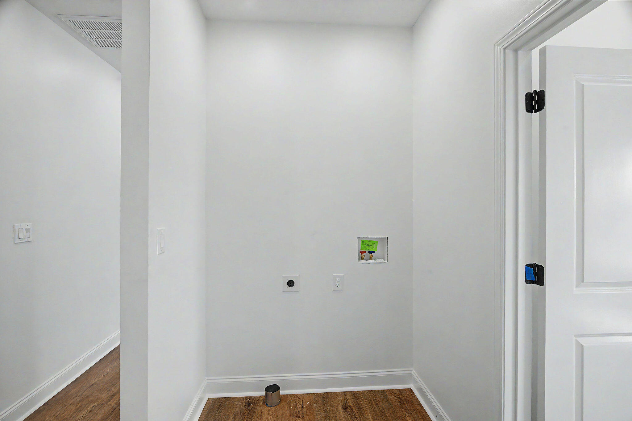 320 Pine Hill Drive Property Photo 32