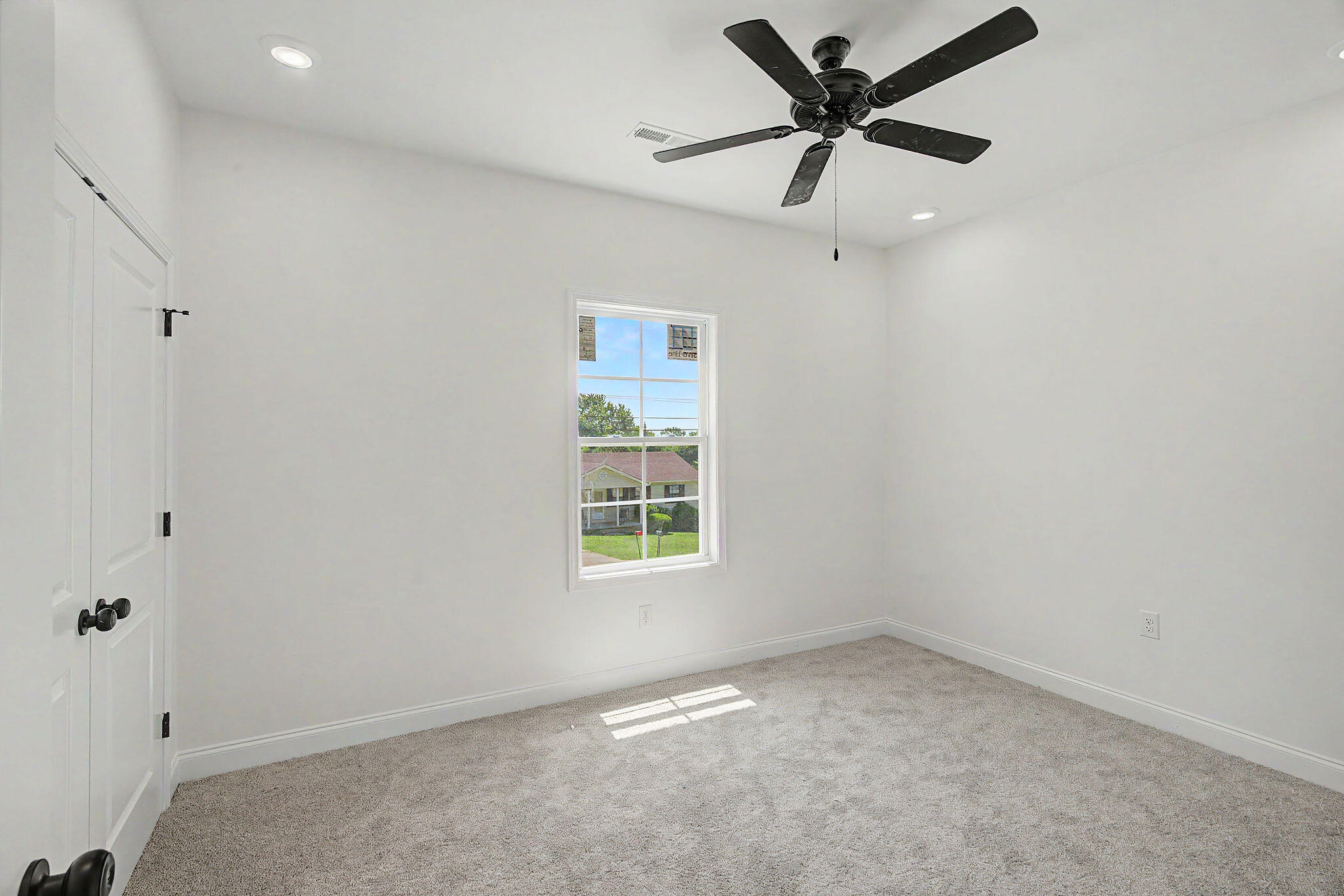 320 Pine Hill Drive Property Photo 34