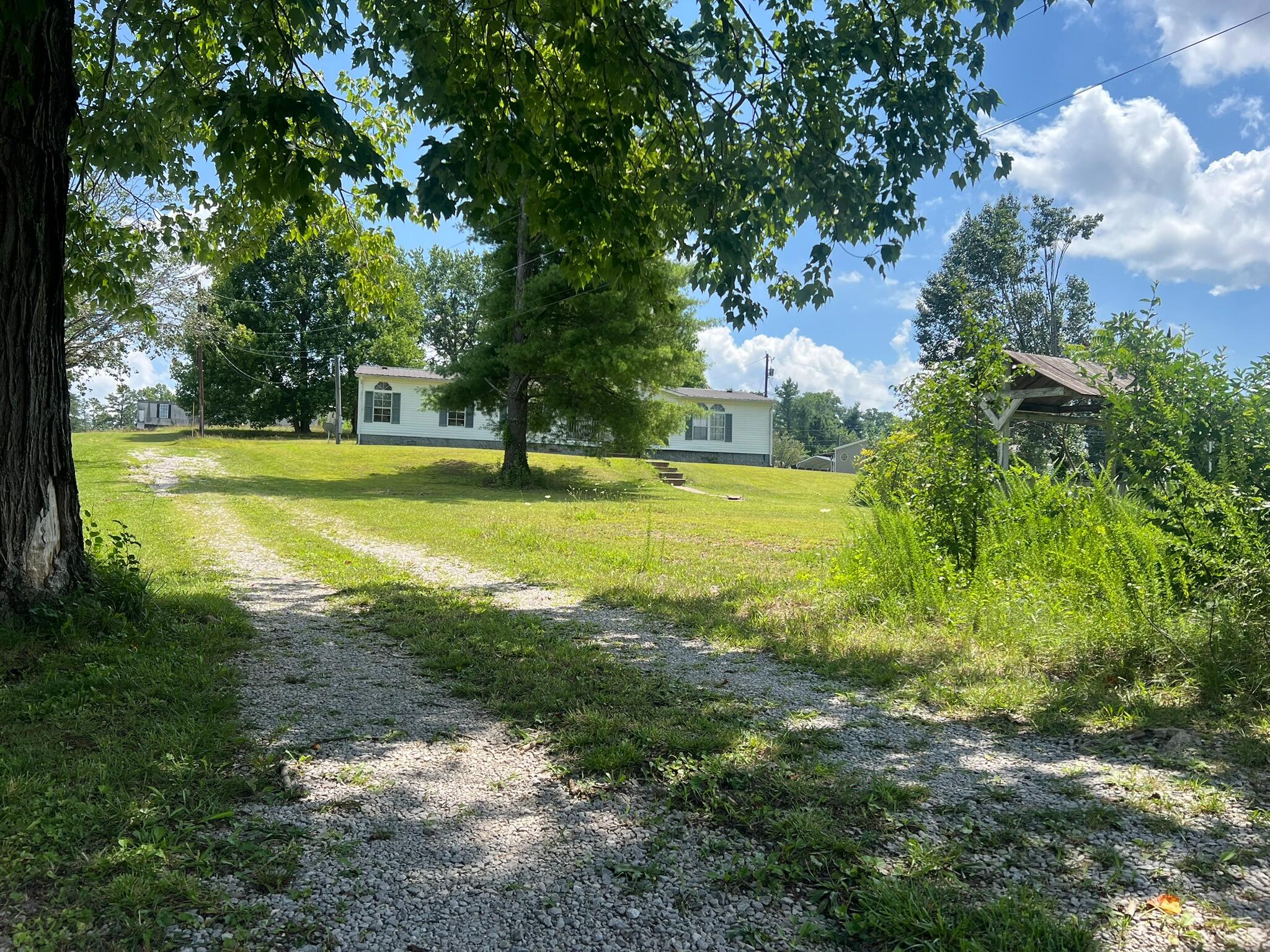 298 S Combs Avenue Property Photo 3