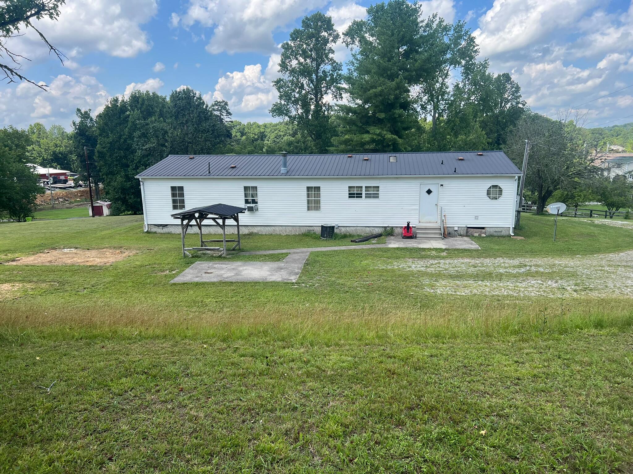 298 S Combs Avenue Property Photo 7