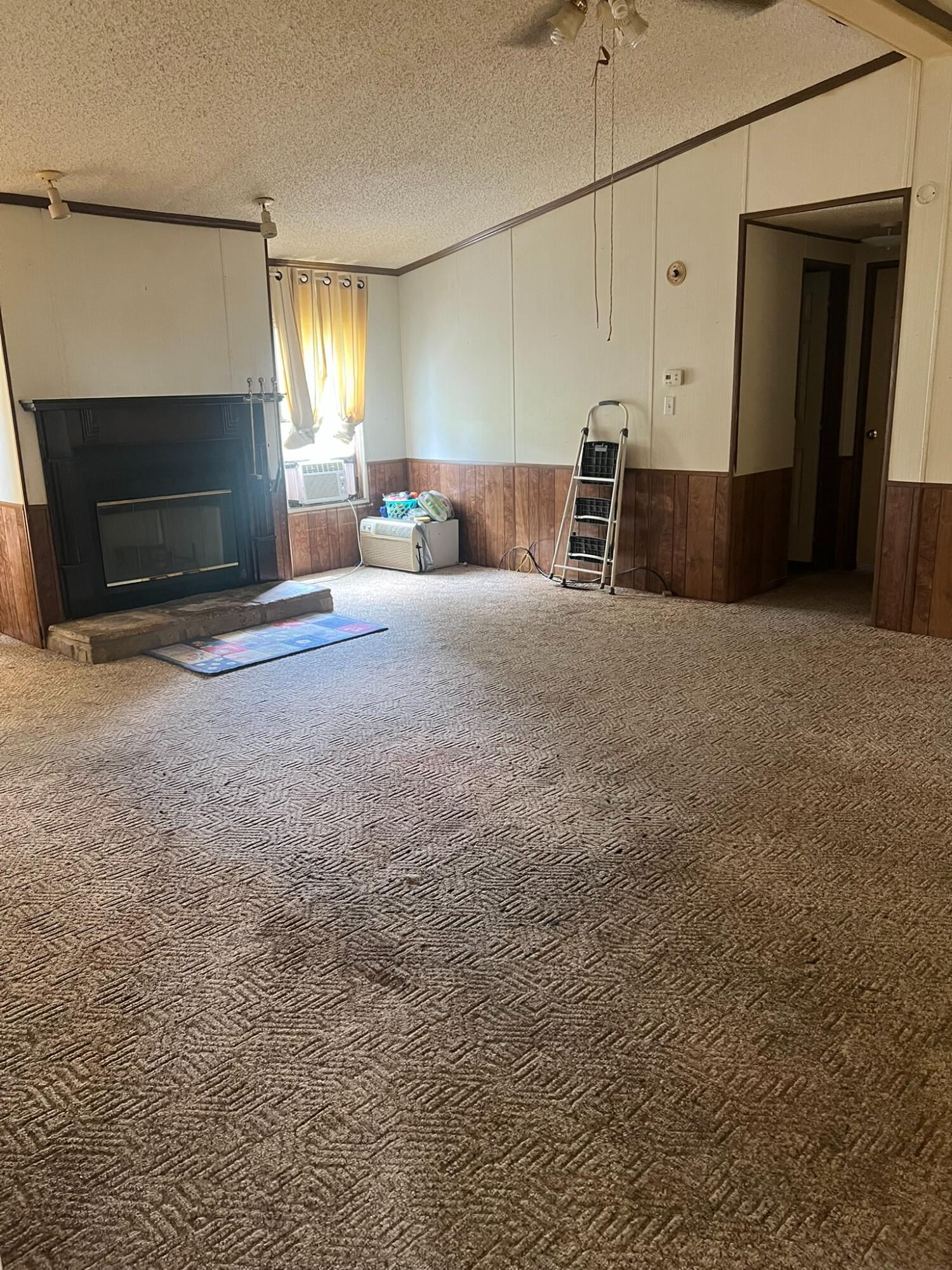298 S Combs Avenue Property Photo 14