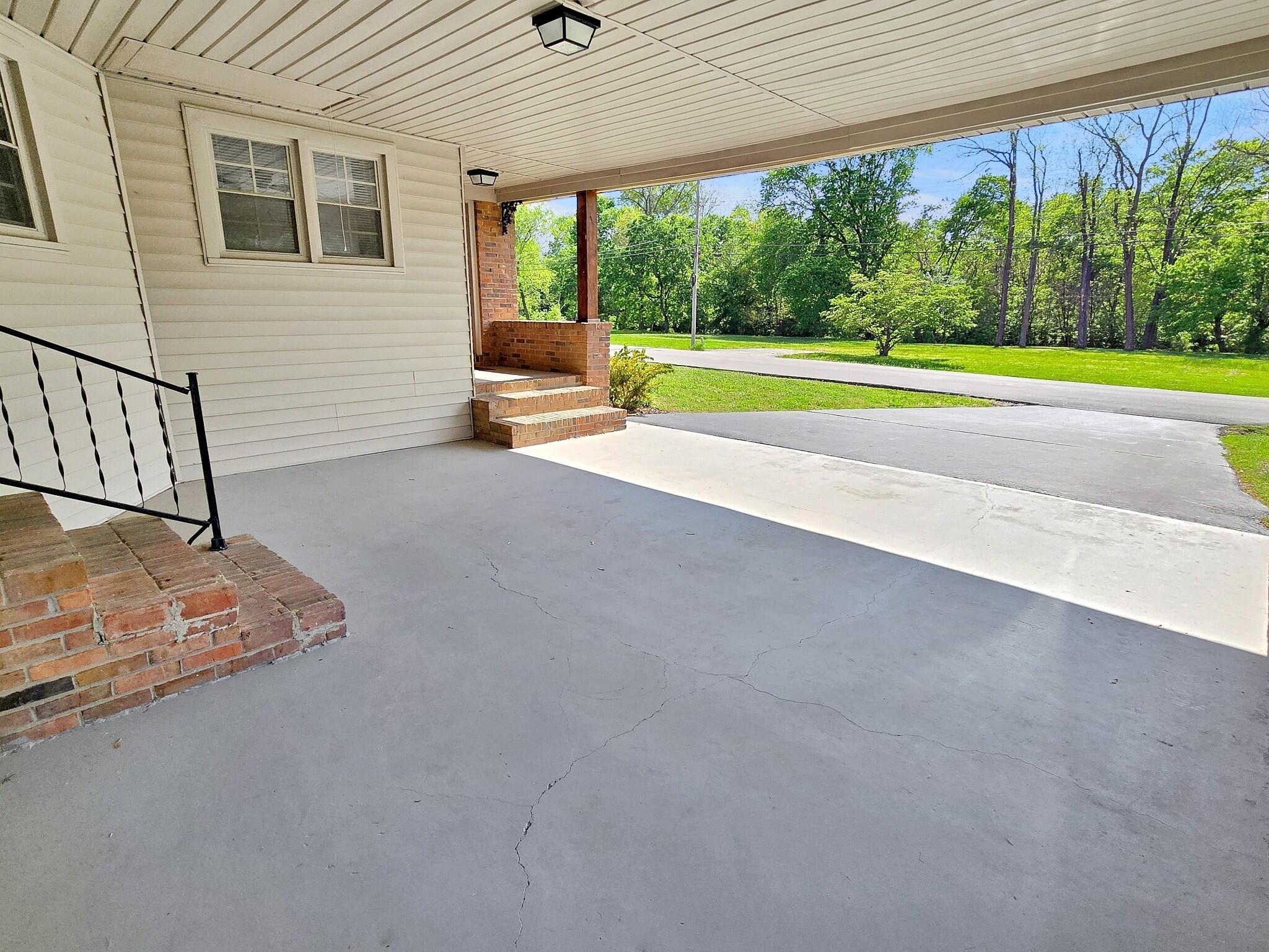 207 Donna Drive Property Photo 3