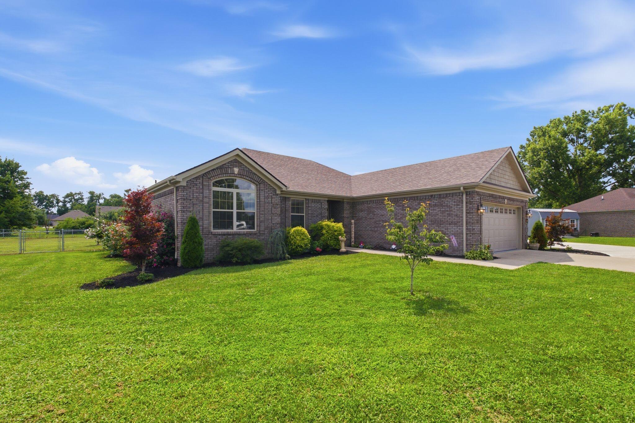 408 Windy Oaks Circle Property Photo 2