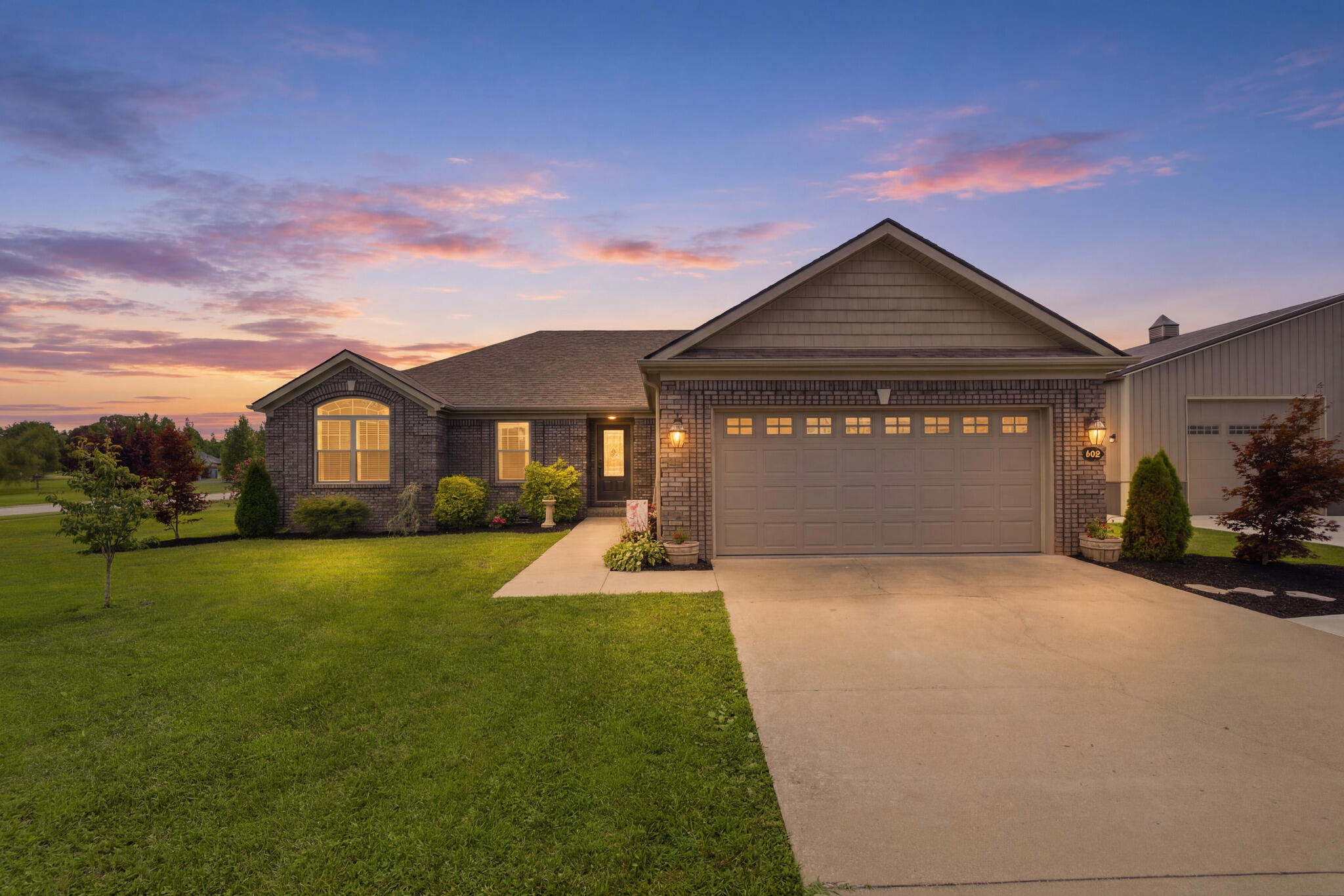408 Windy Oaks Circle Property Photo 6