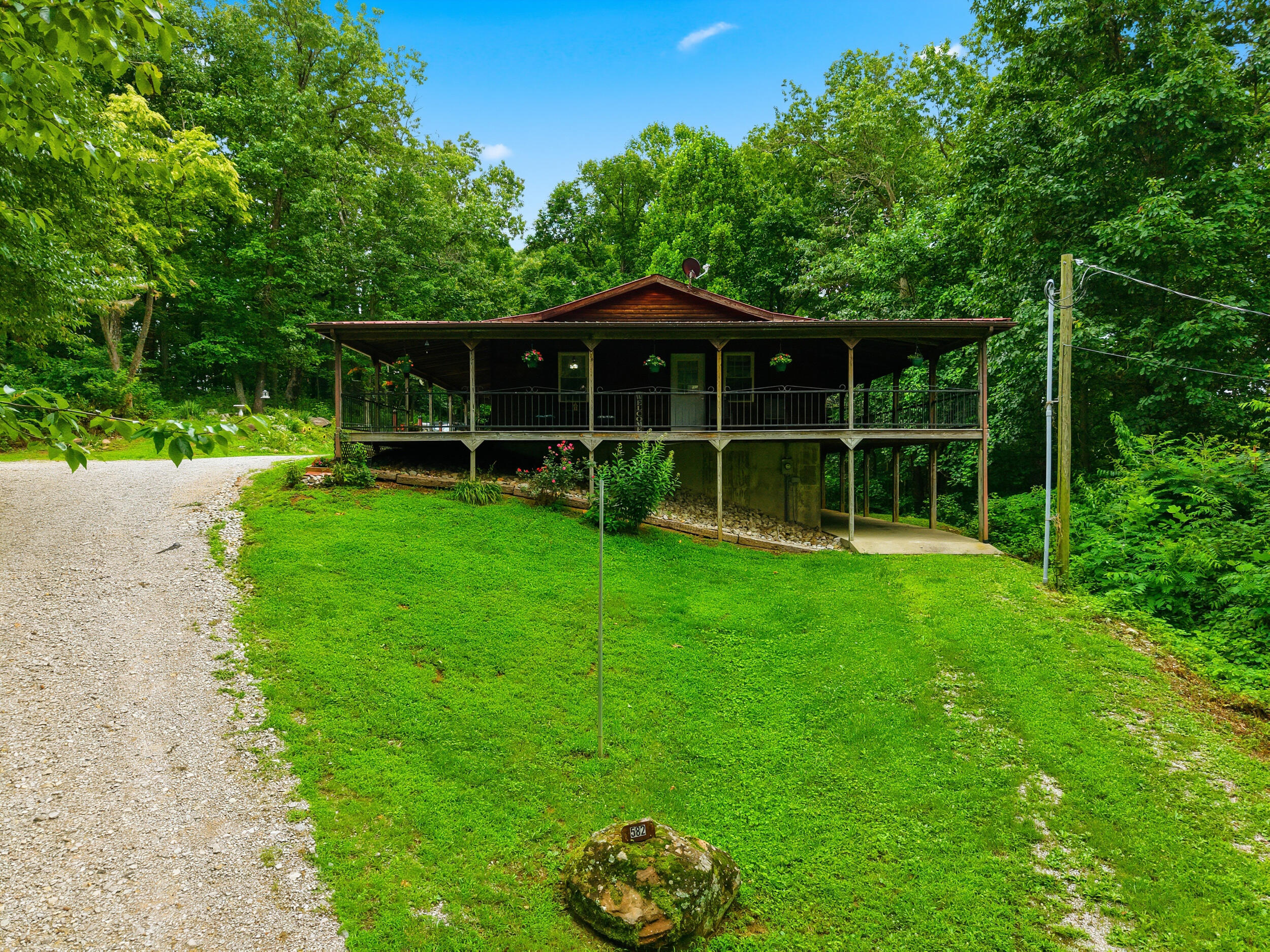 582 High Ridge Tower Road Property Photo 2