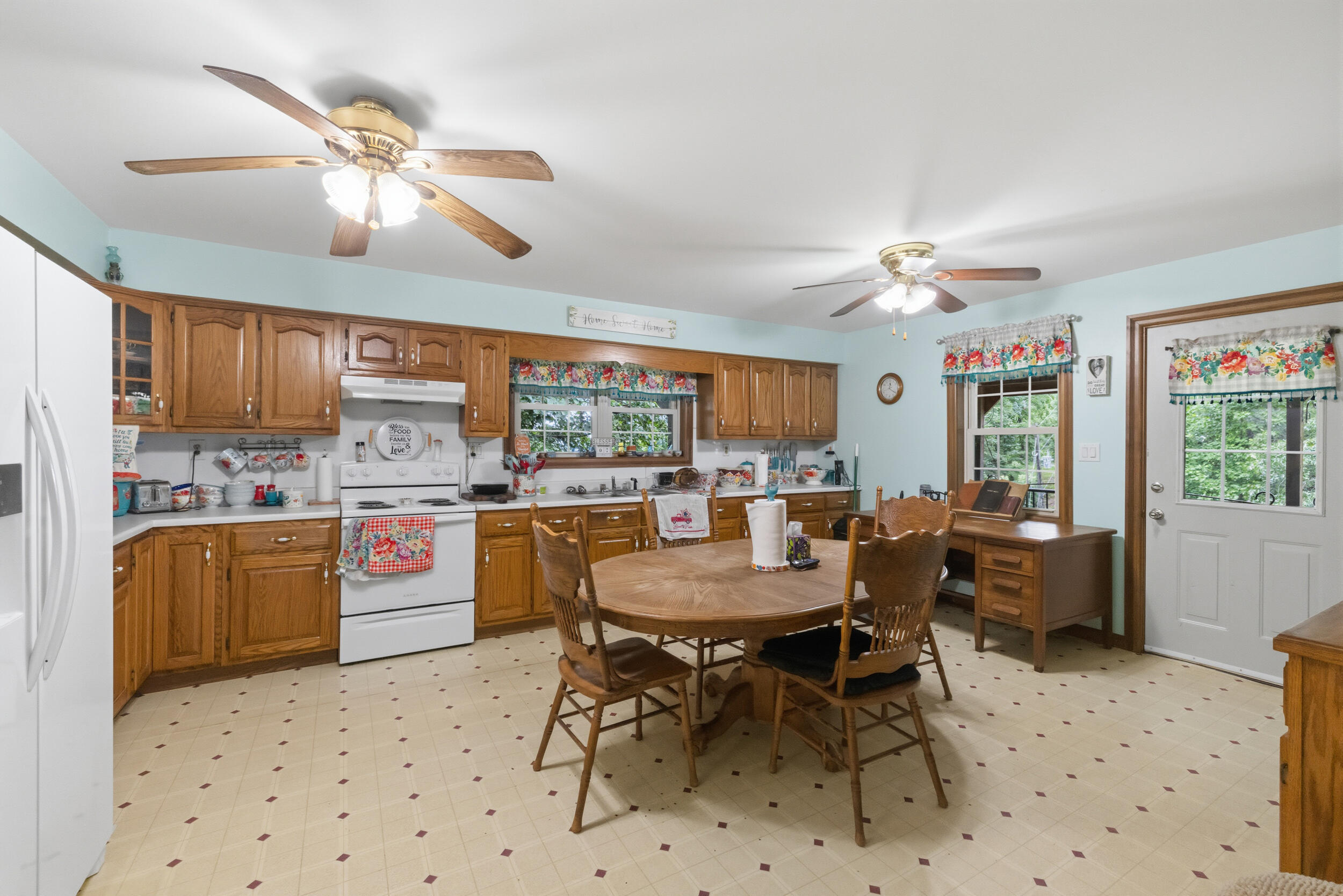 582 High Ridge Tower Road Property Photo 12