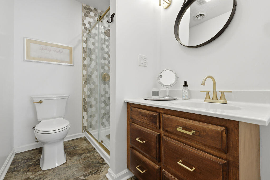 1601 Shallow Creek Circle Property Photo 15