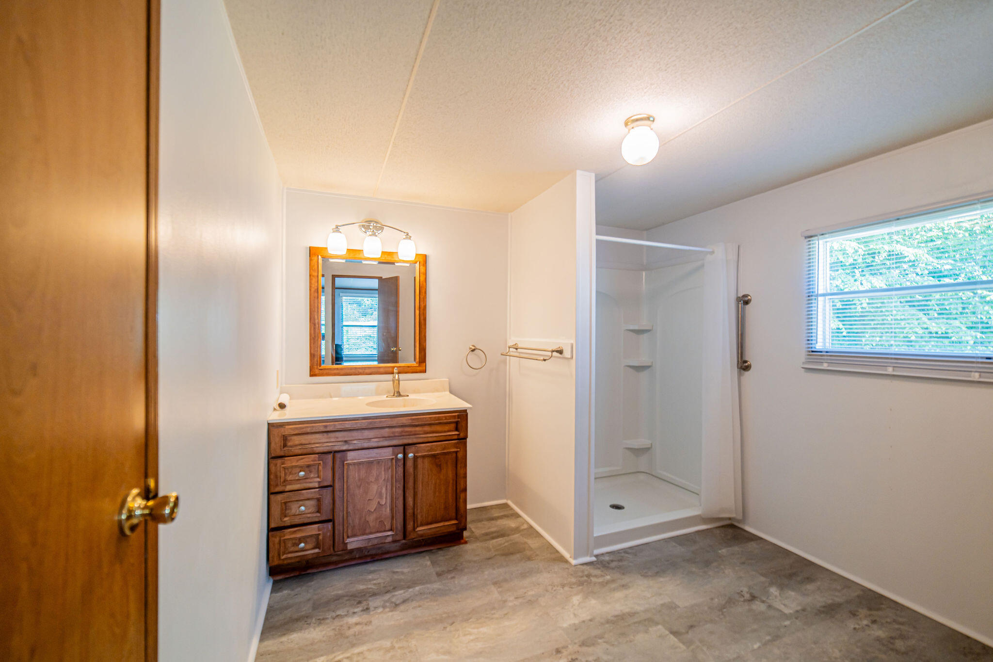 934 Cantrell Road Property Photo 13