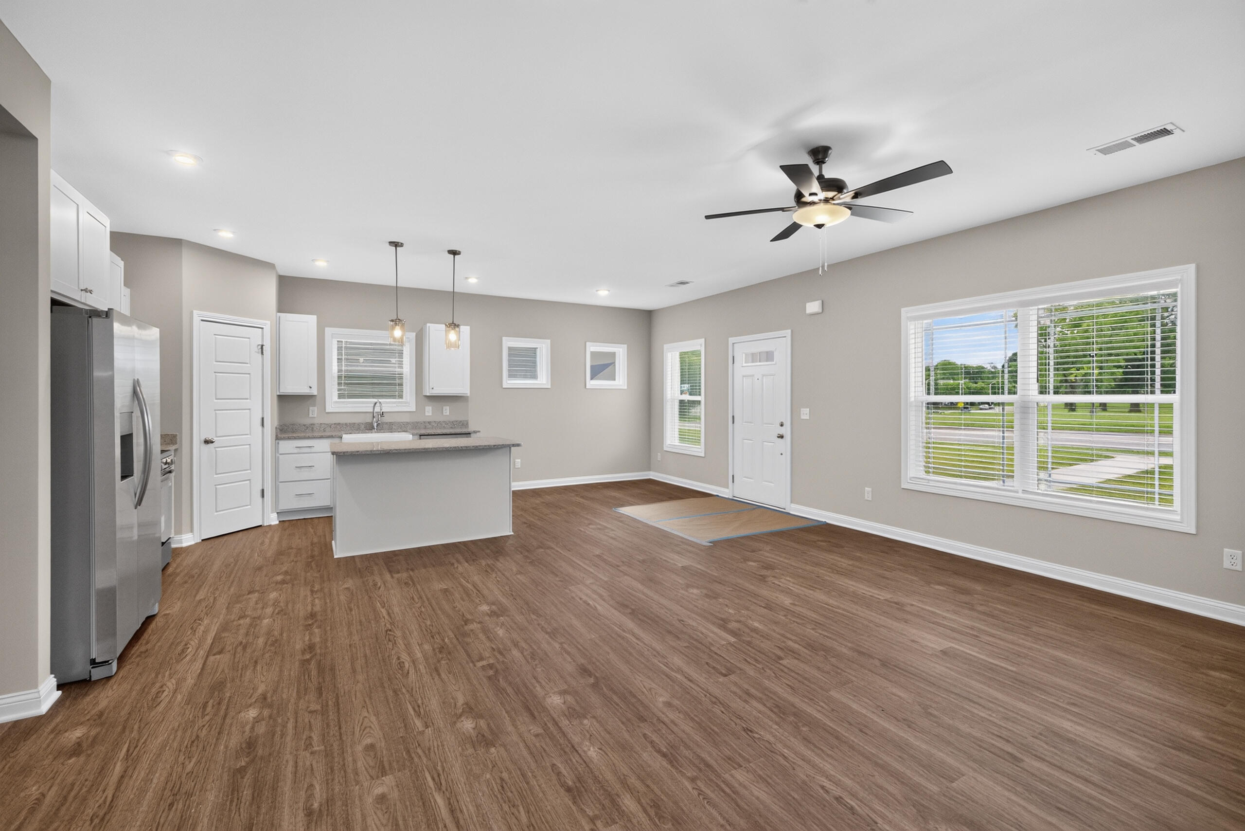 553 Shropshire Avenue Property Photo 3