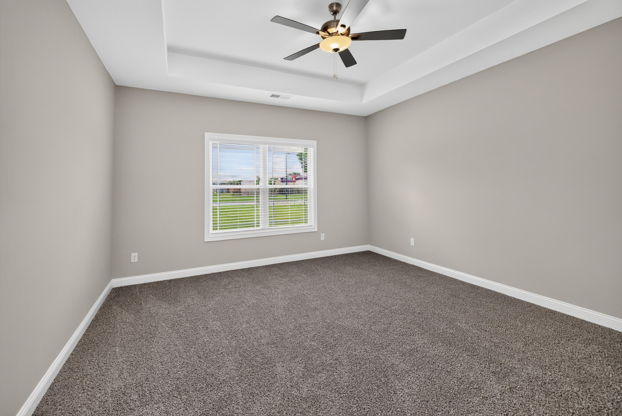 553 Shropshire Avenue Property Photo 10