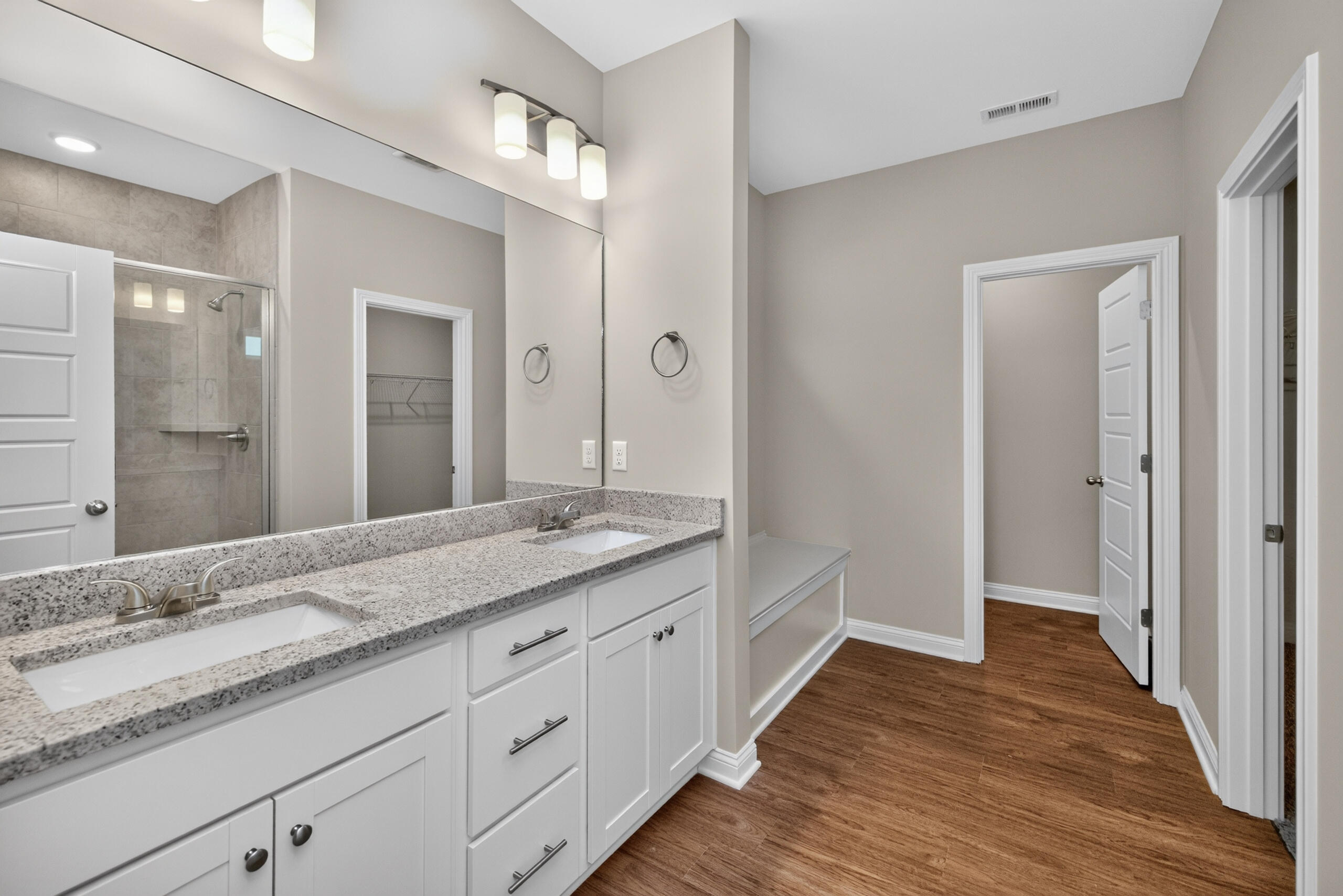553 Shropshire Avenue Property Photo 12