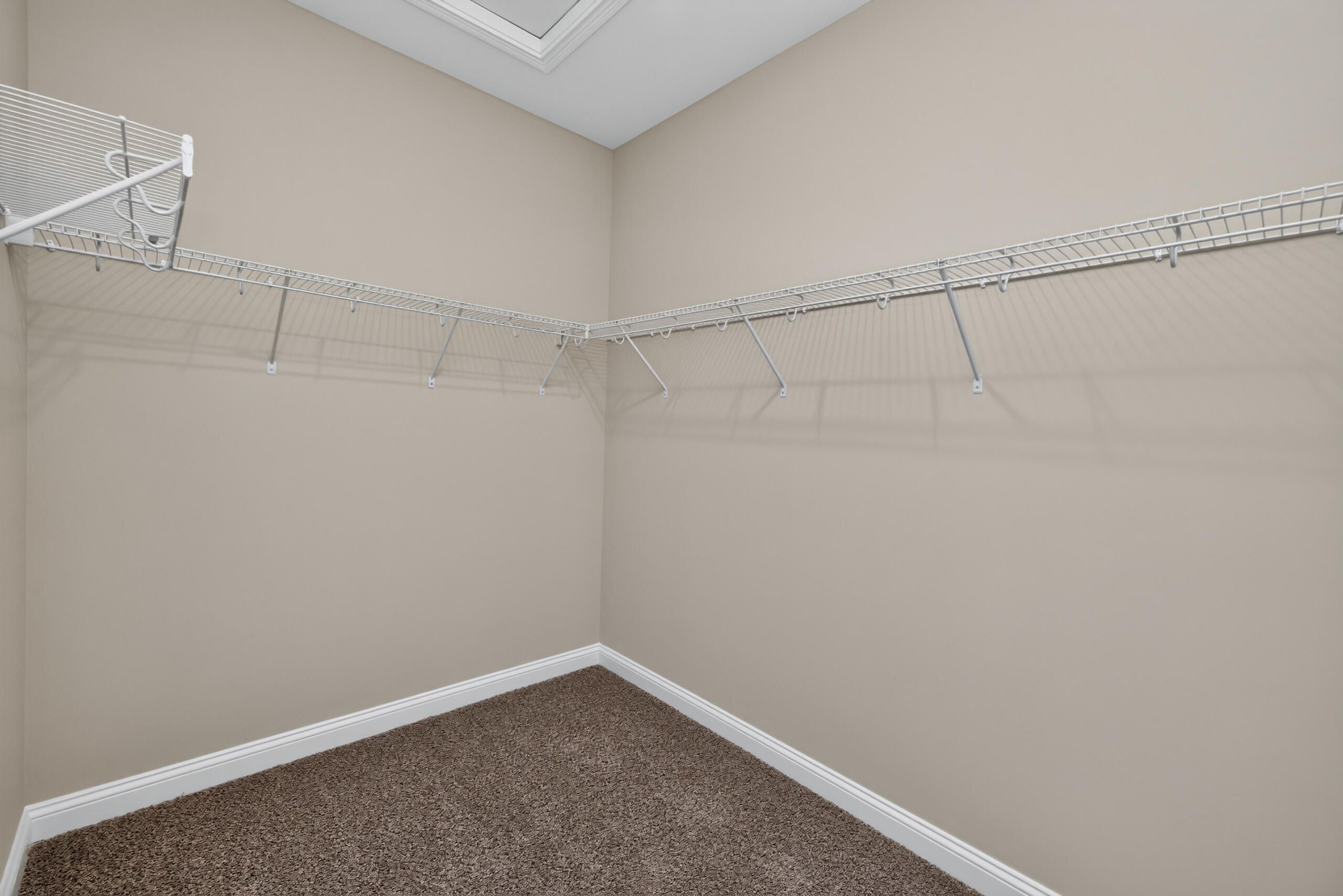 553 Shropshire Avenue Property Photo 14