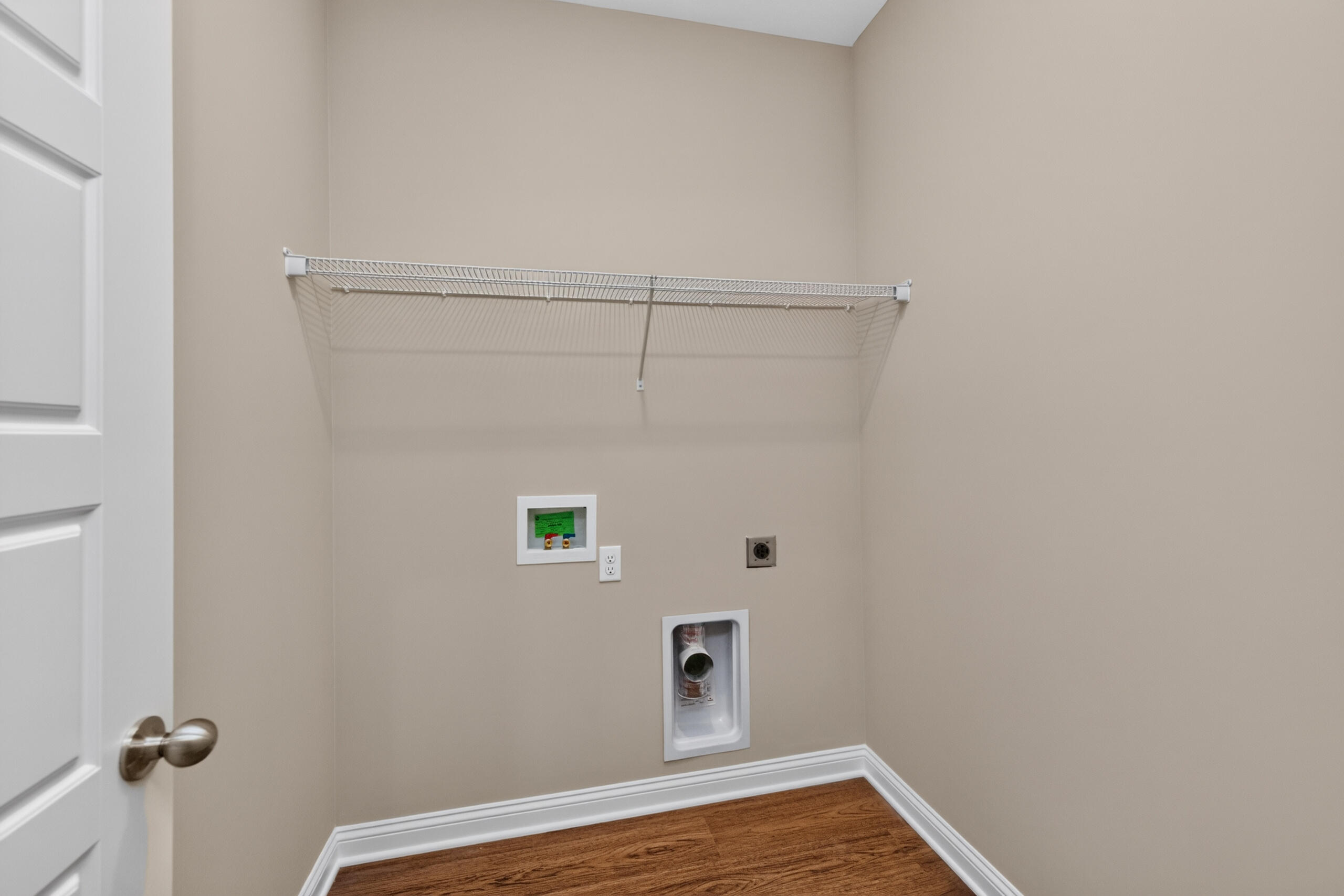 553 Shropshire Avenue Property Photo 15