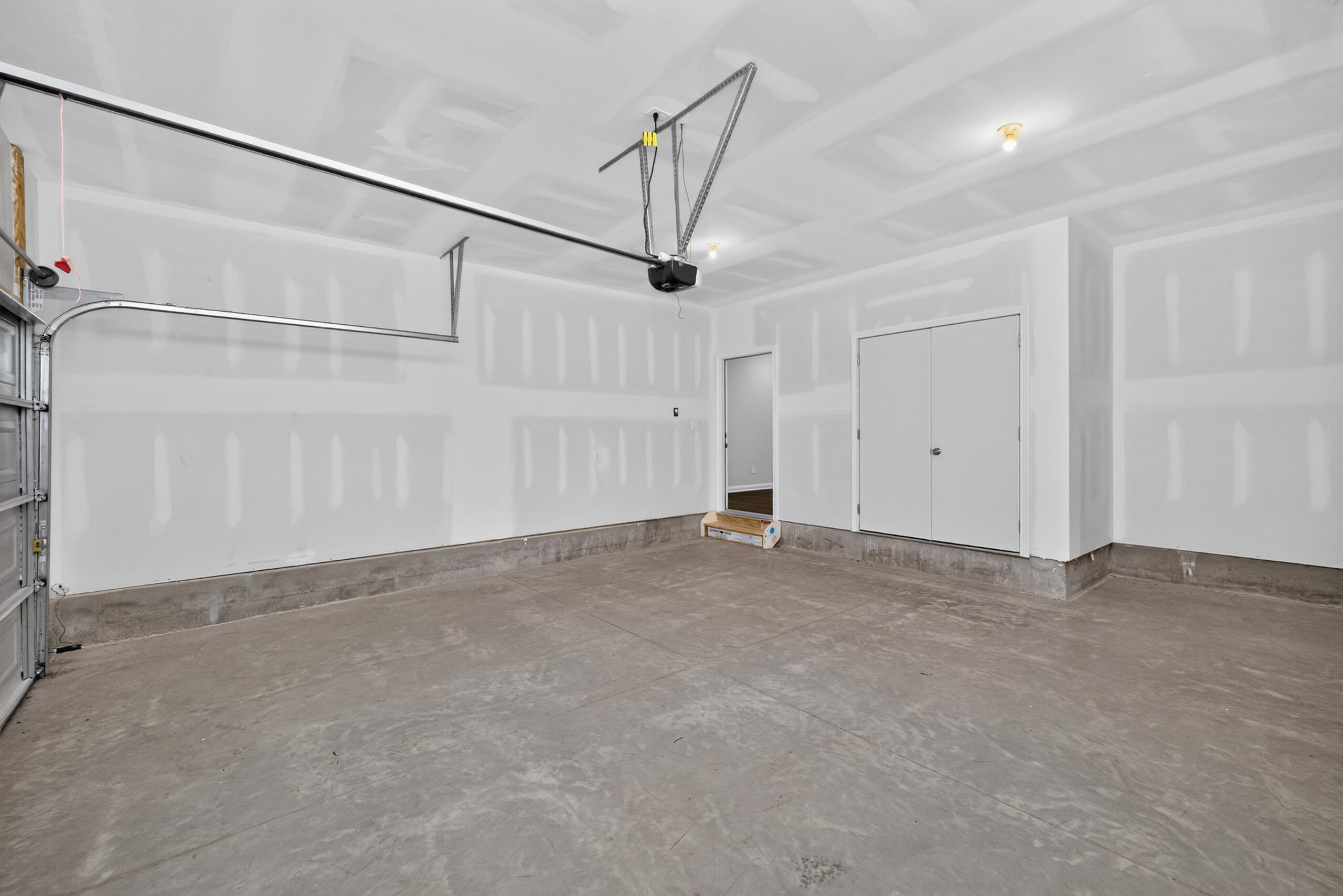 553 Shropshire Avenue Property Photo 19