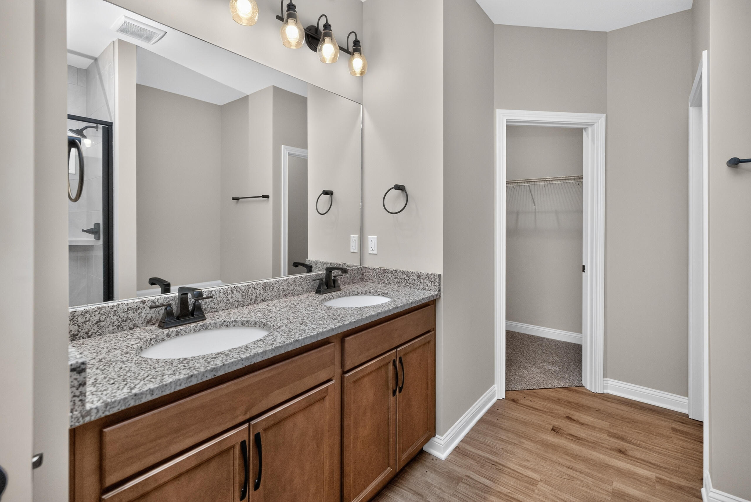 549 Shropshire Avenue Property Photo 13