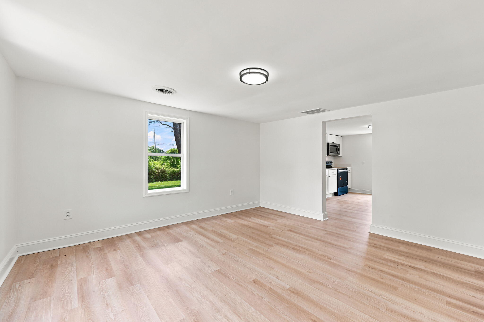 100 Fay Street Property Photo 5