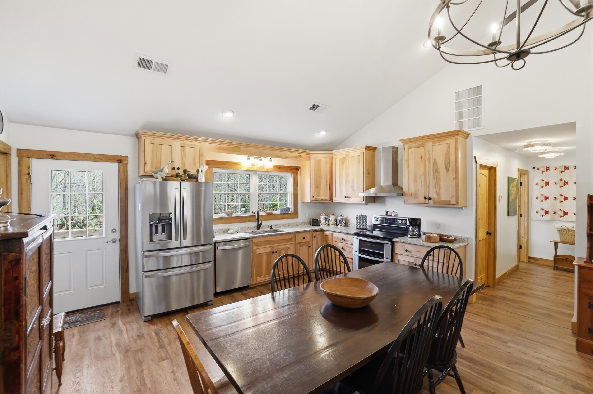 378 Shugars Hill Road Property Photo 6