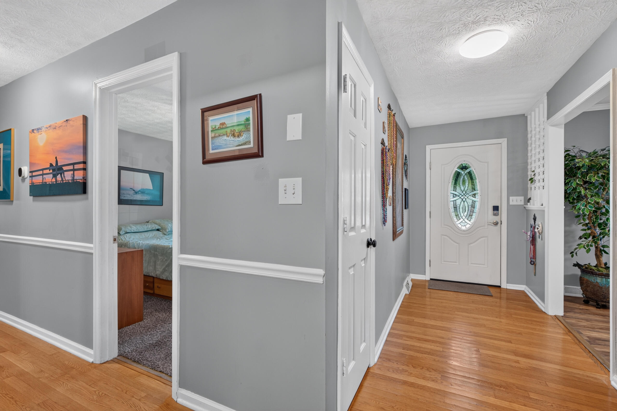 230 Mercer Avenue Property Photo 4