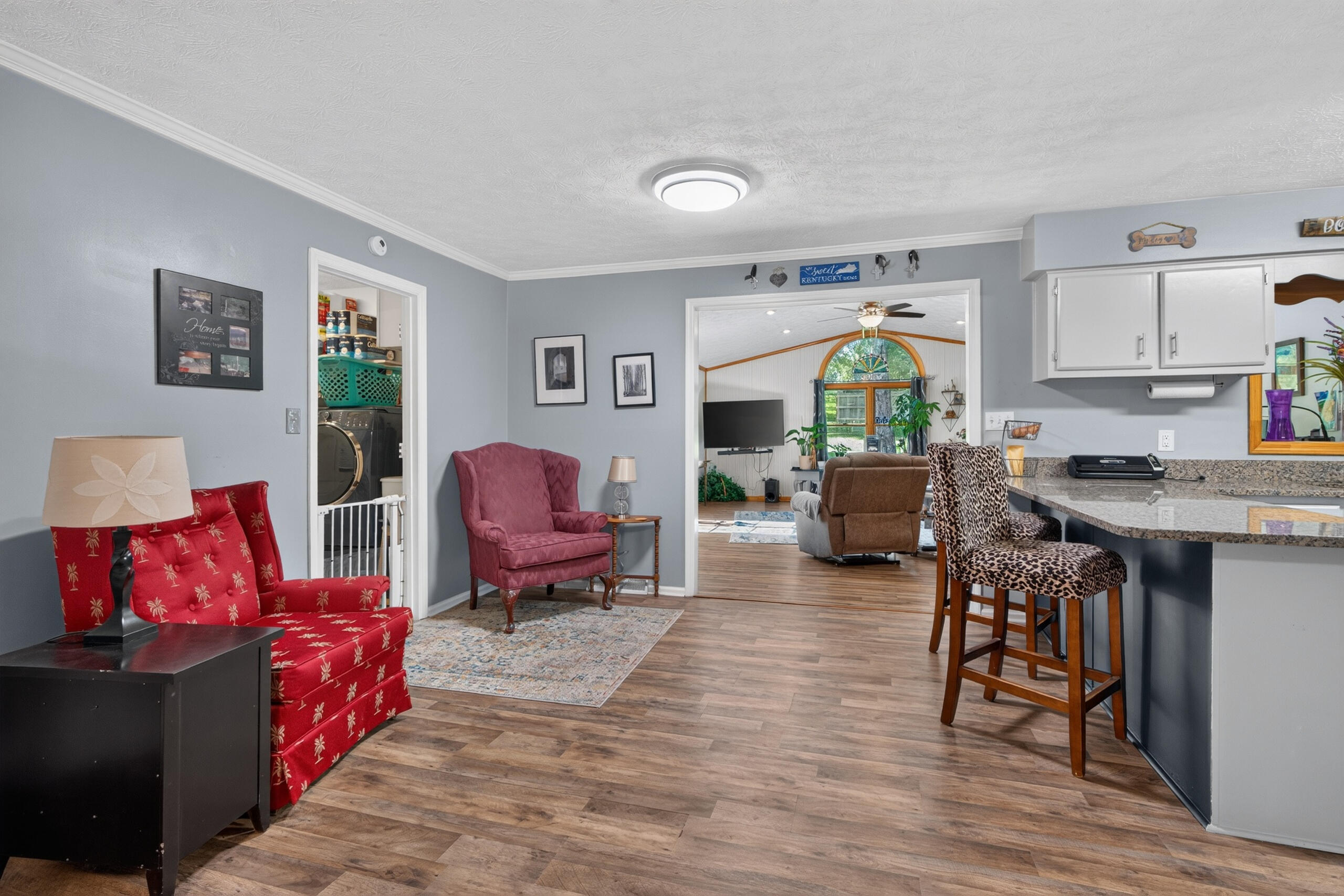 230 Mercer Avenue Property Photo 8