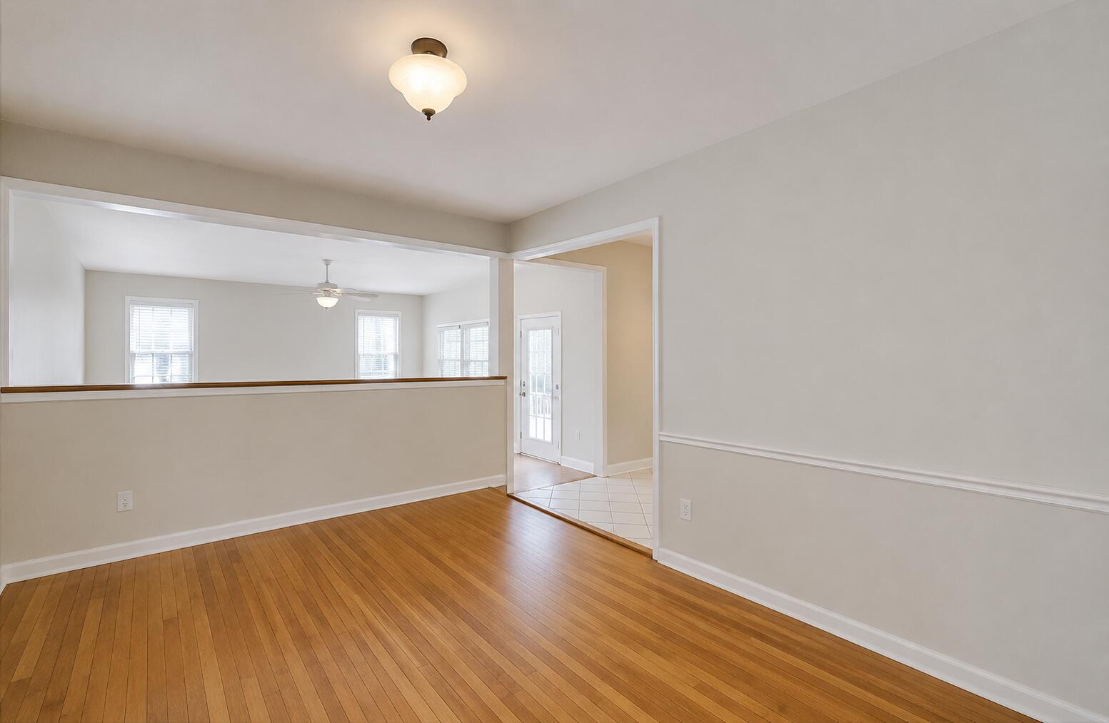 208 N Lewis Court Property Photo 5